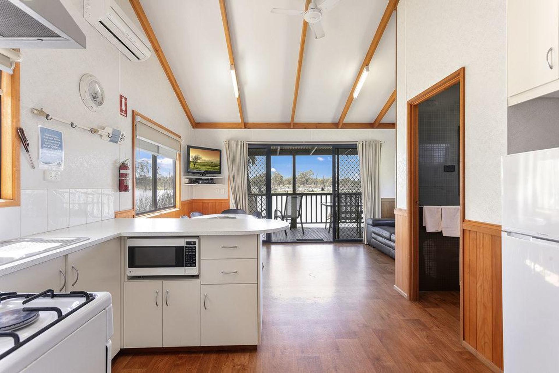 Cohuna Waterfront Holiday Park - 1