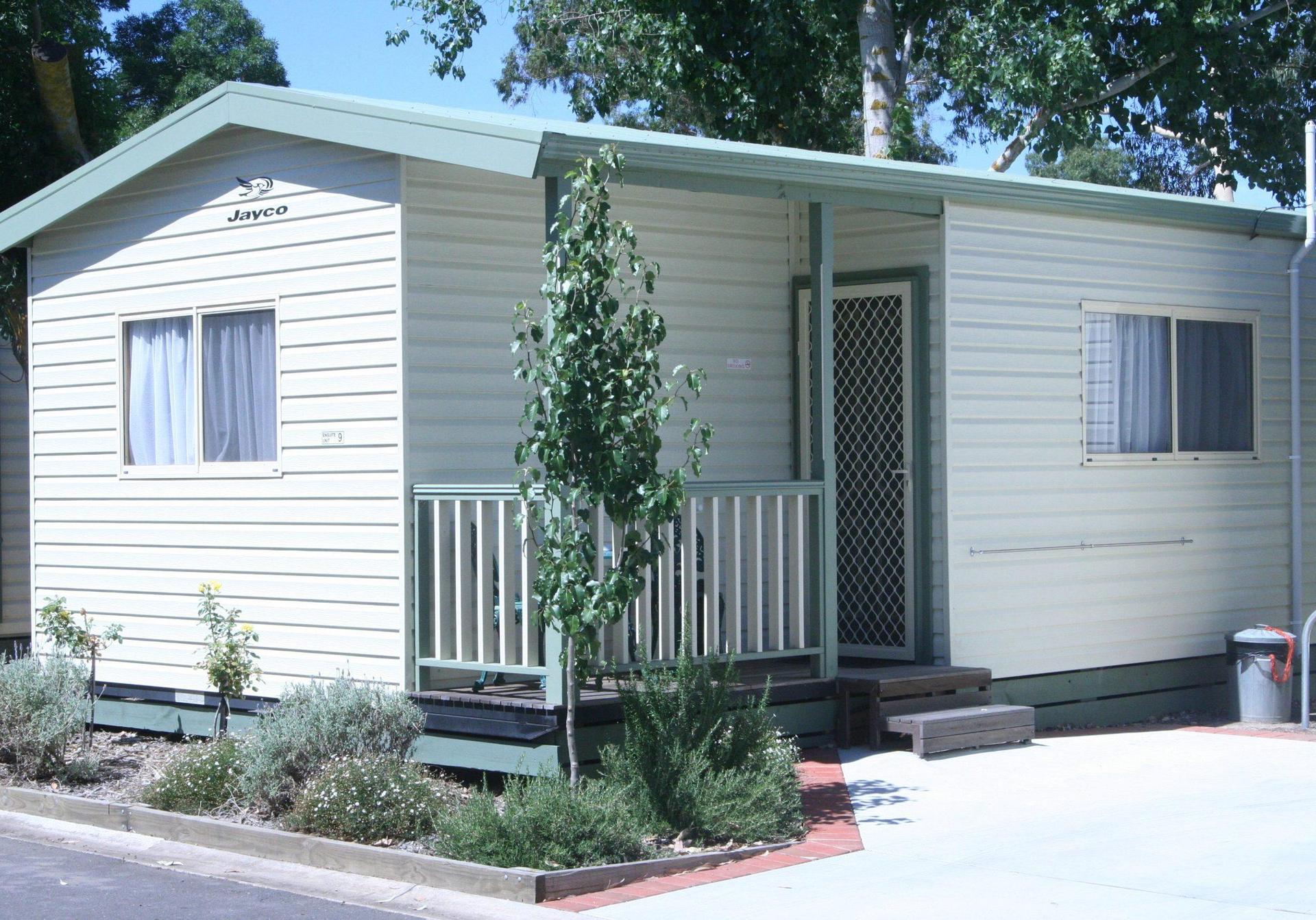 Gold Nugget Tourist Park - 1