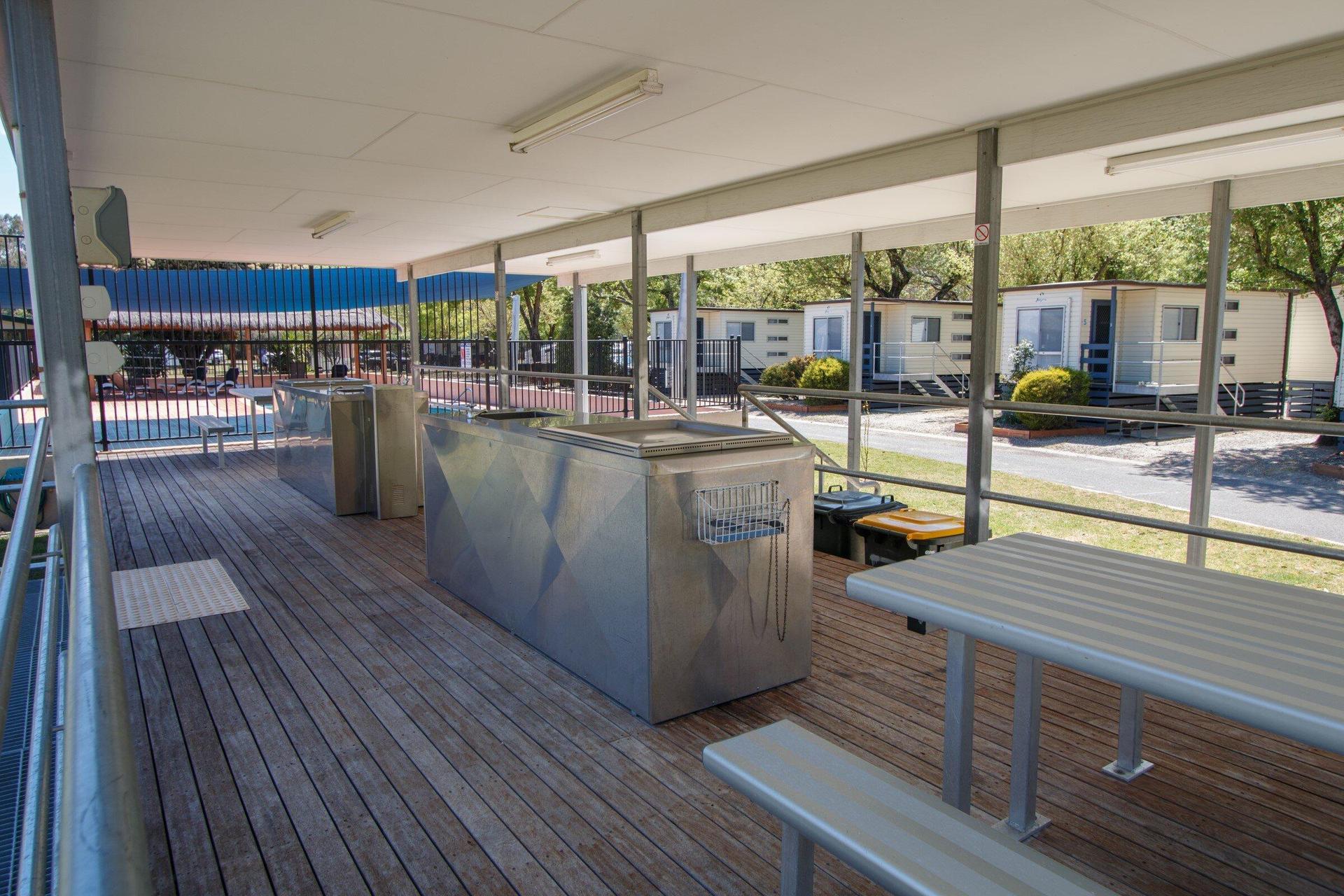 Painters Island Caravan Park, Wangaratta, Victoria - 1