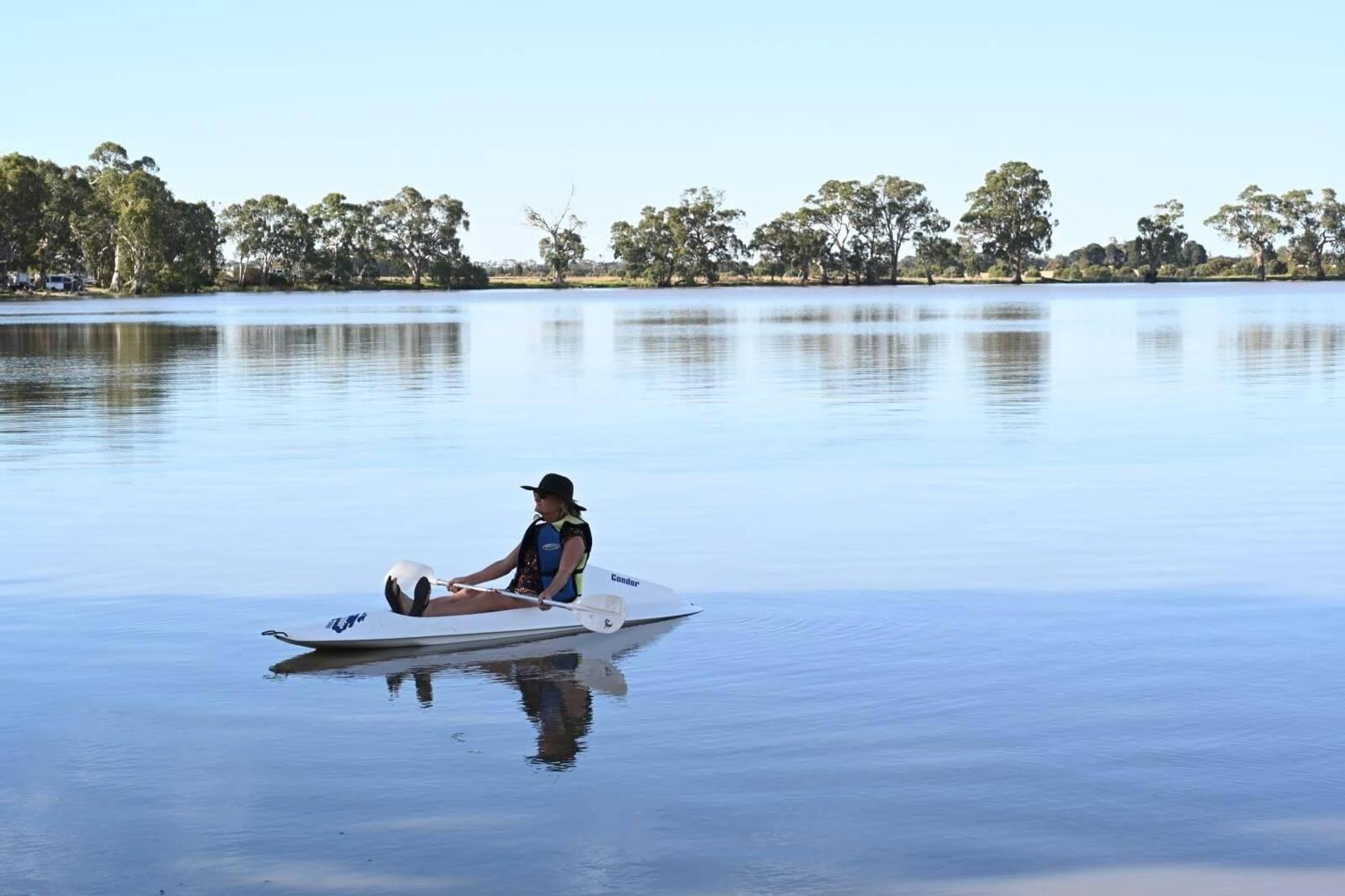 Lake Charlegrark Caravan Park & Cottages - 5