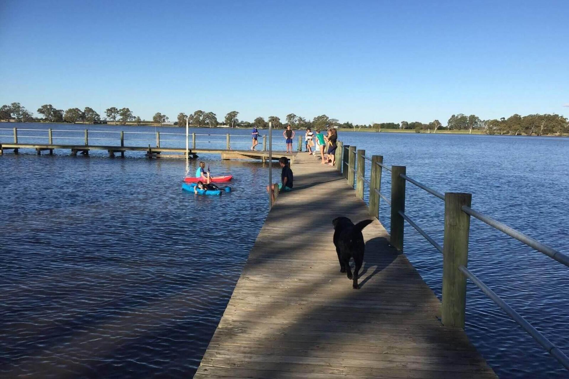 Lake Charlegrark Caravan Park & Cottages - 2