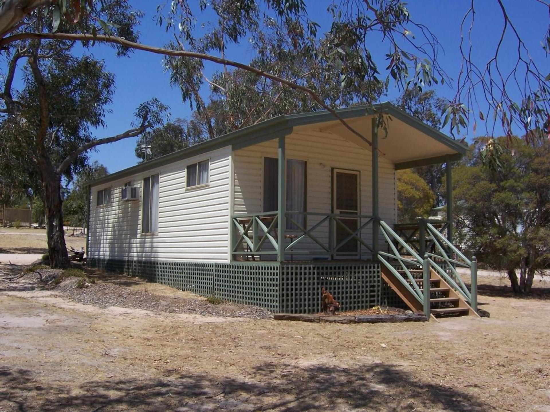 Stawell Park Caravan Park - 2