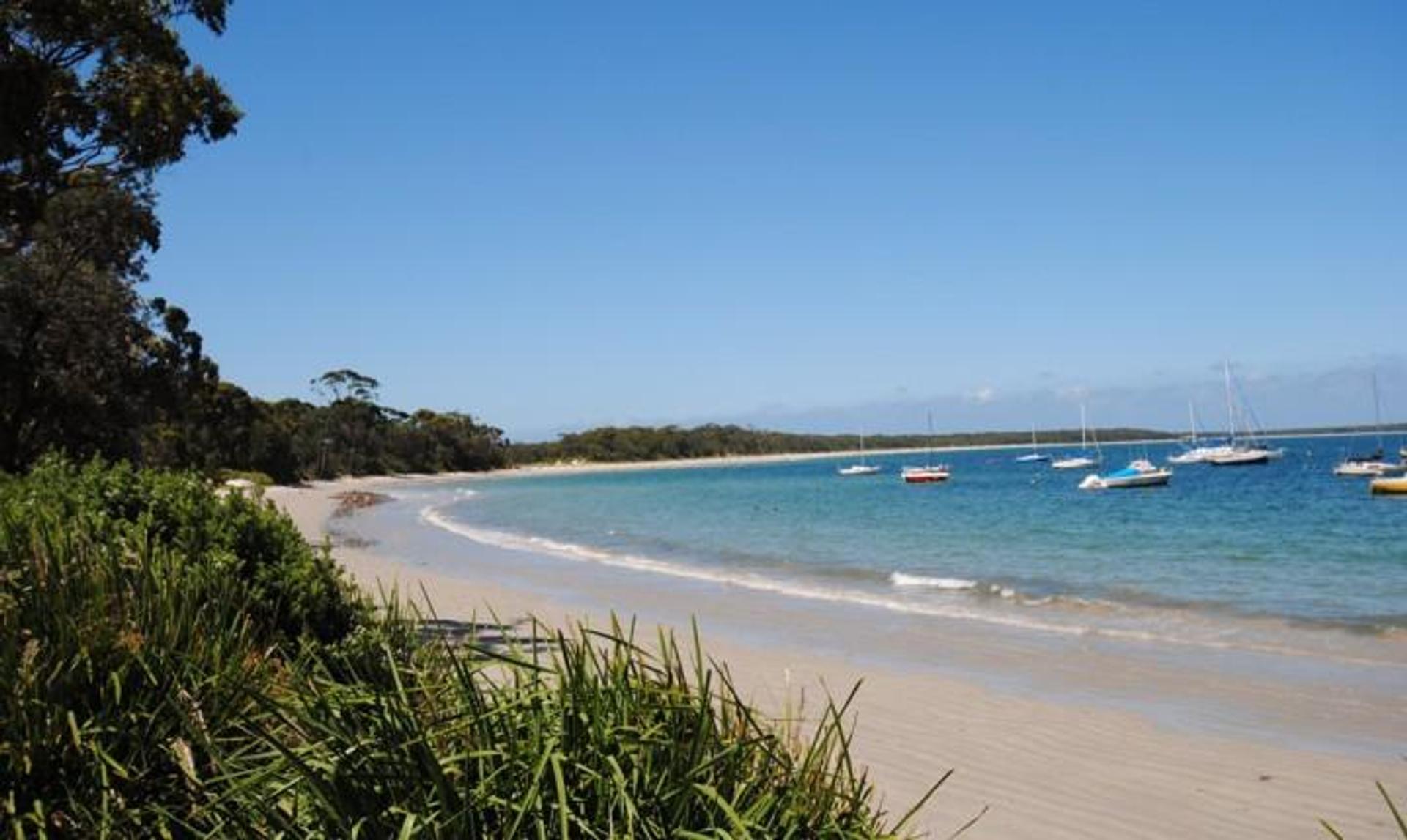 Coral Tree Lodge Caravan Park - 3