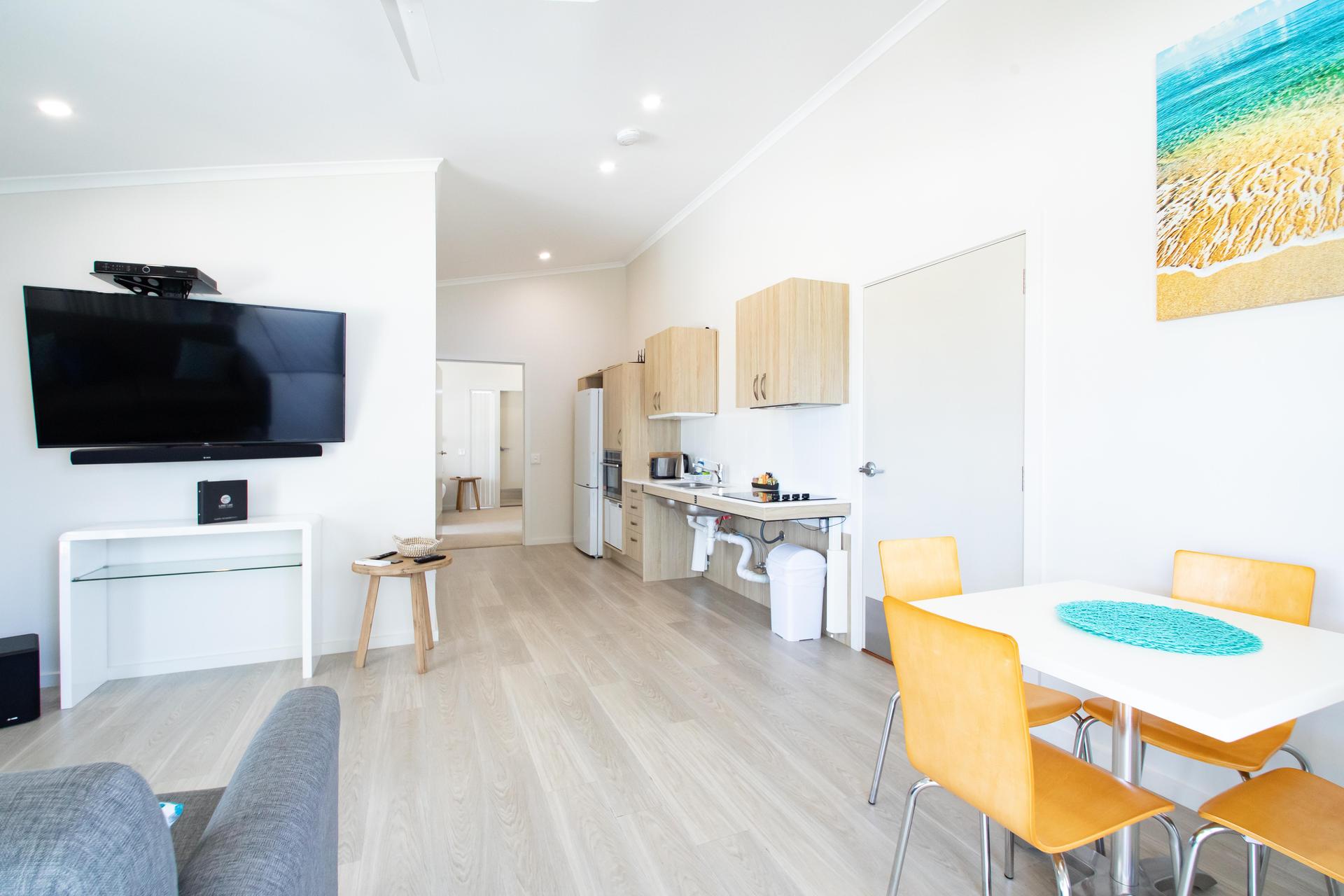 Belmont Lakeside Holiday Park - 5