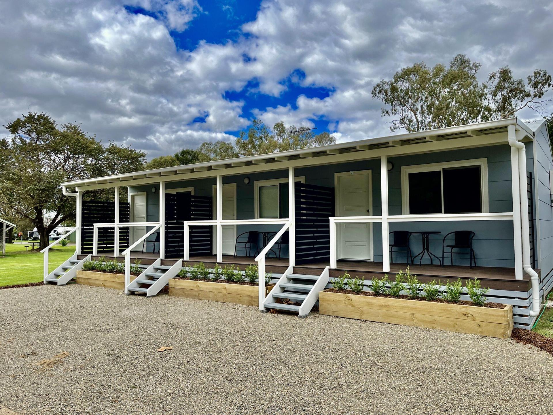 Cootamundra Caravan Park - 2