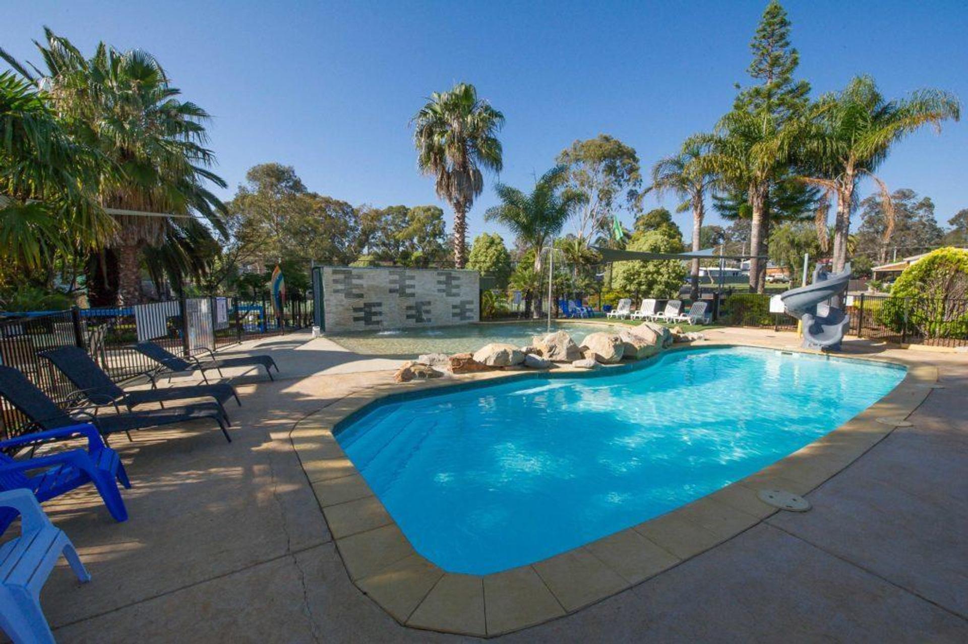 Garden of Eden Caravan Park - 1