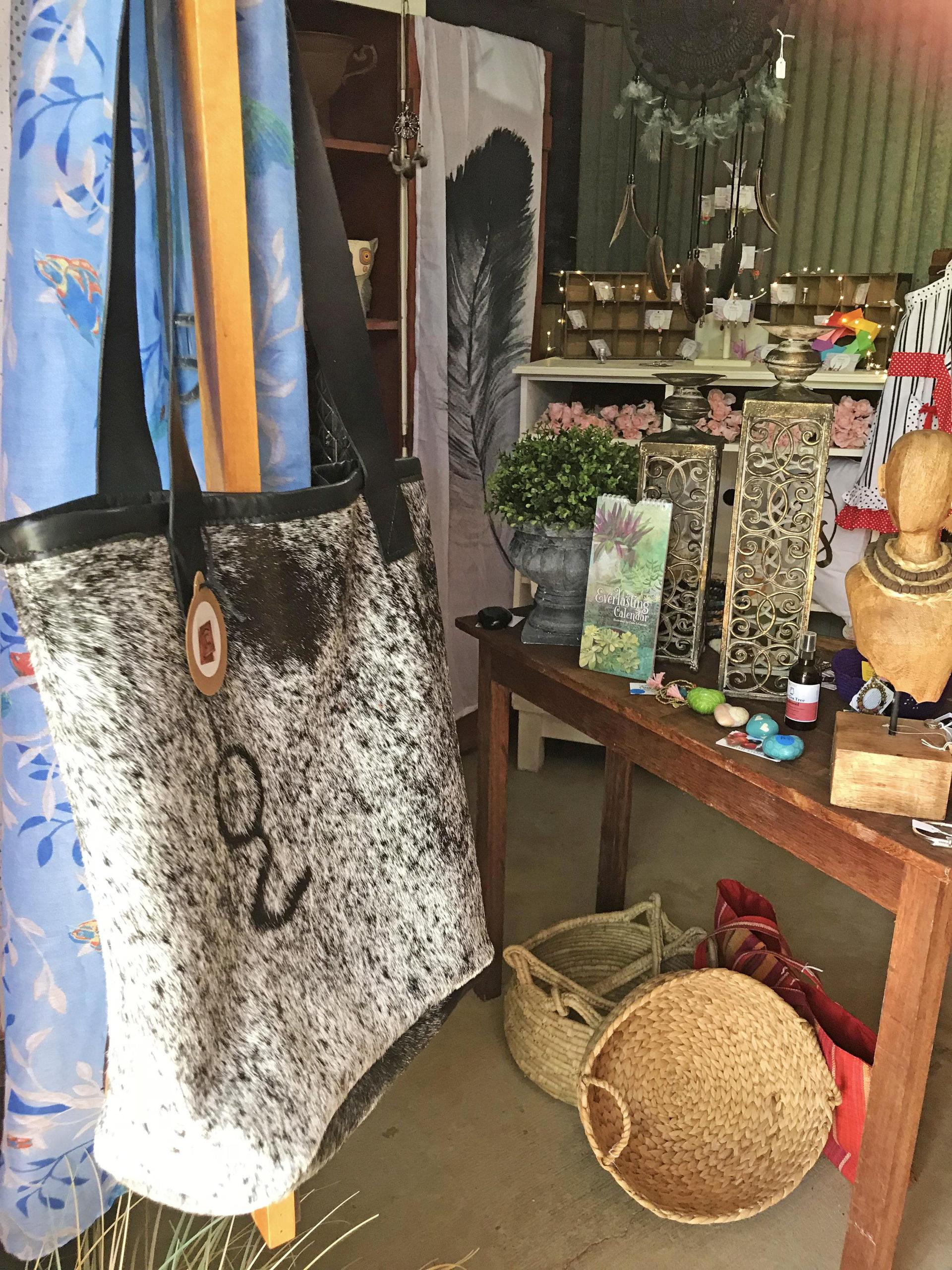 Roses ‘N' Things Caravan Park and Tea Garden - 2