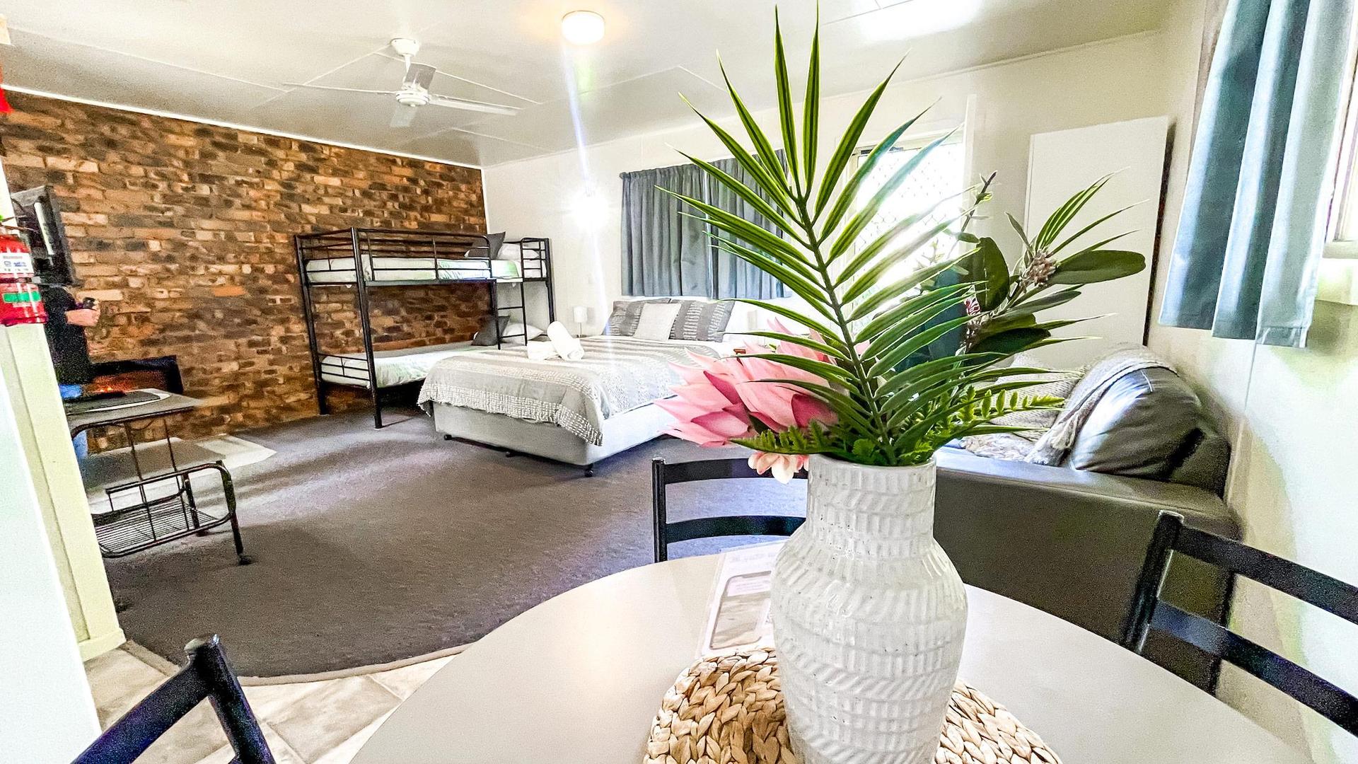 Country Style Caravan Park - 2