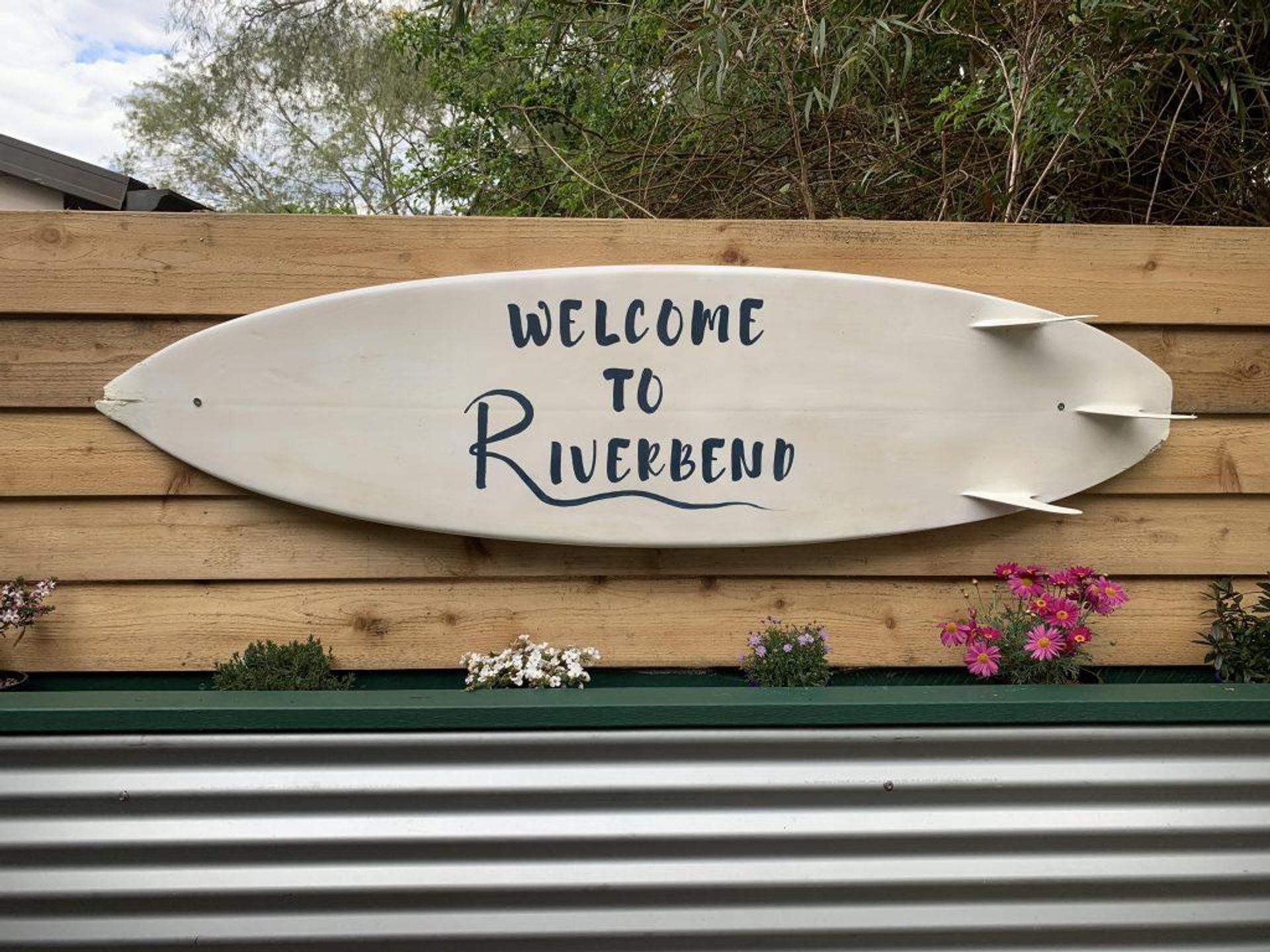 Riverbend Chalets & Caravan Park - 1