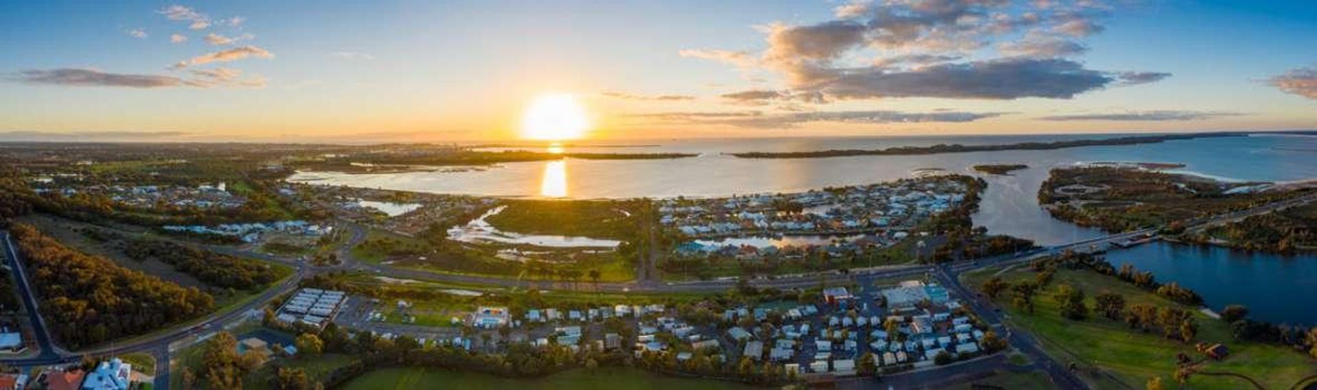 Riverside Cabins, Caravans & Camping - 3