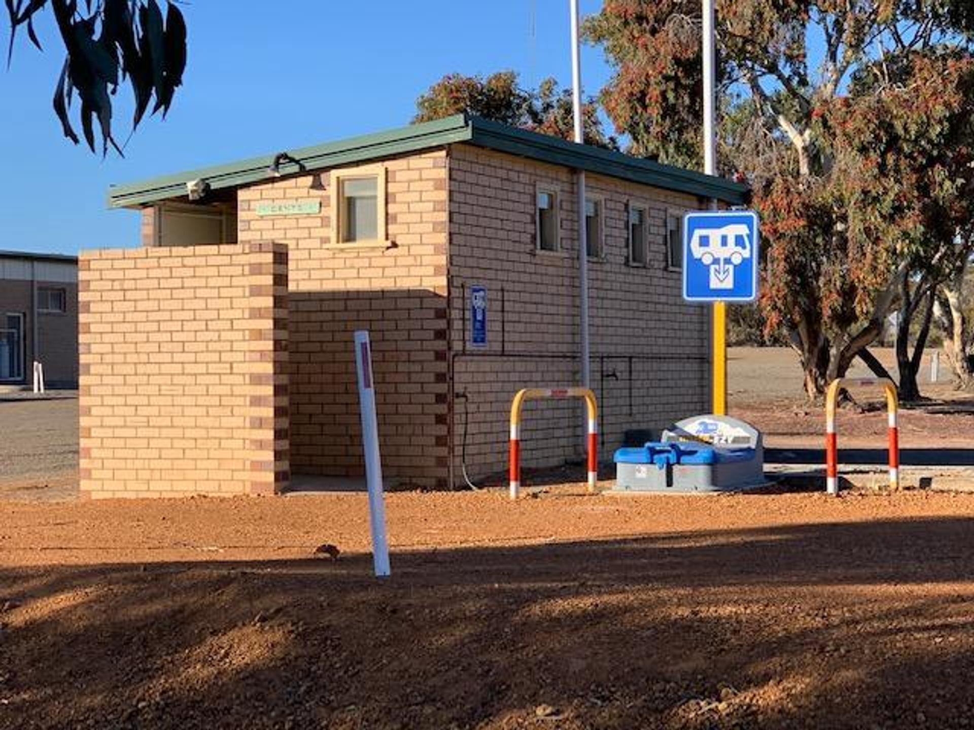 Nyabing Caravan Park - 2