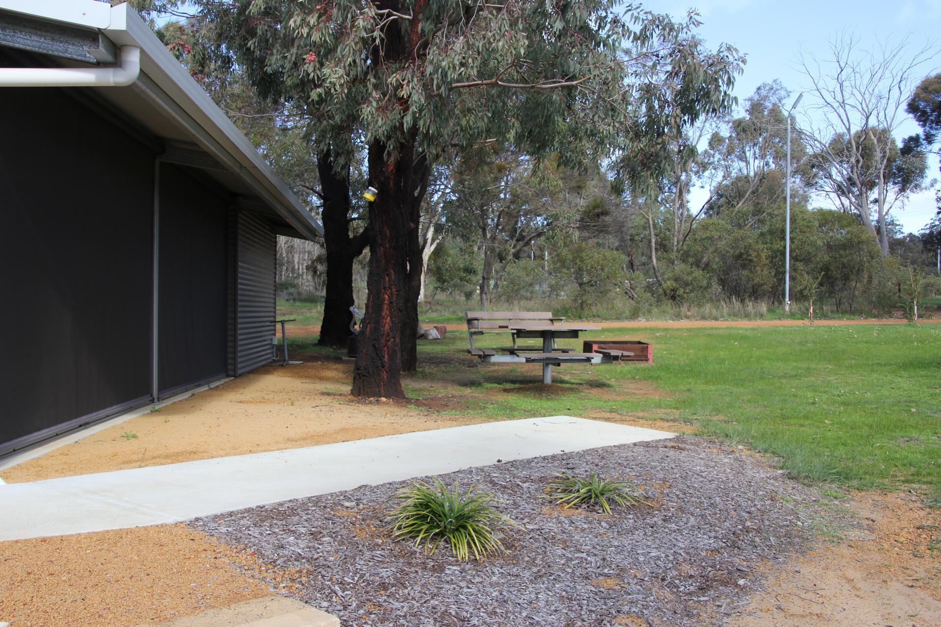 Darkan Caravan Park - 1