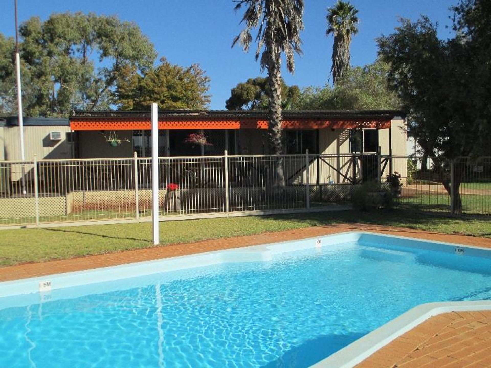 Leonora Caravan Park - 1