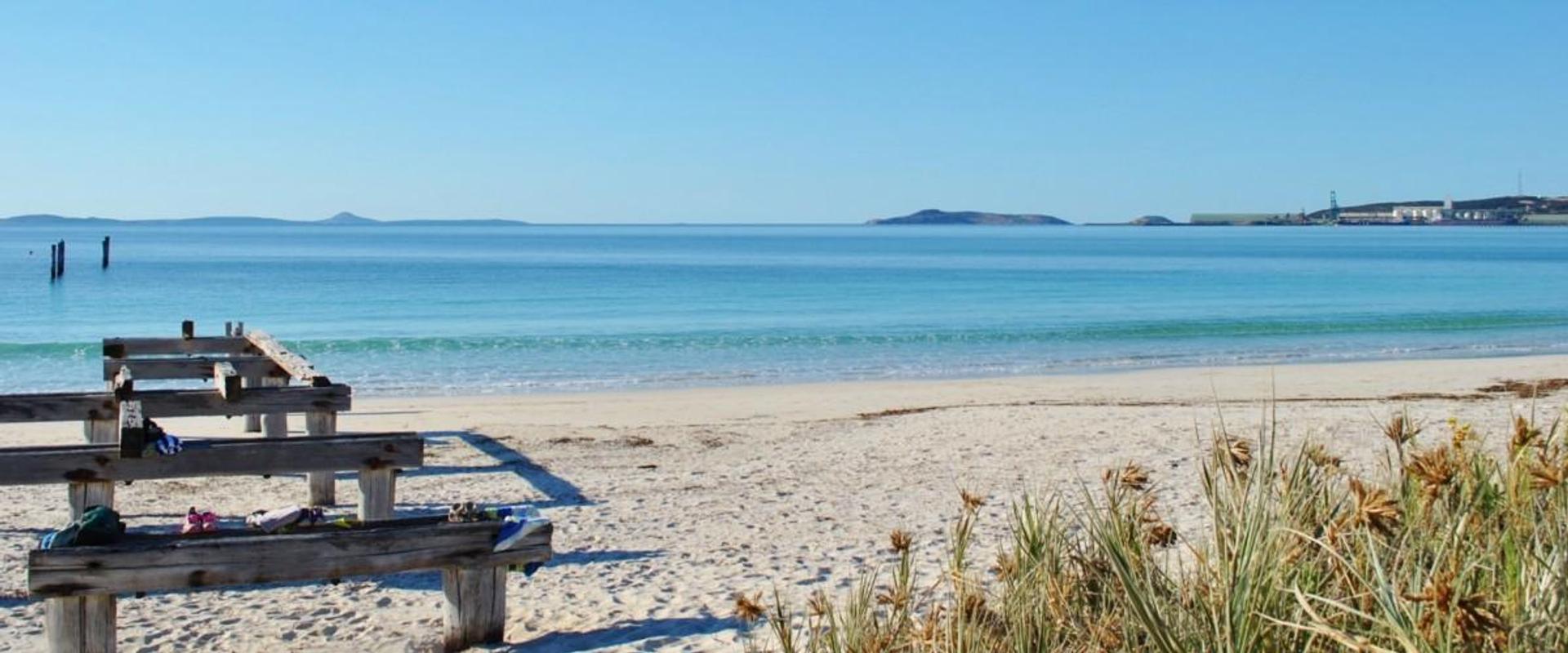 Bathers Paradise Caravan Park - 3