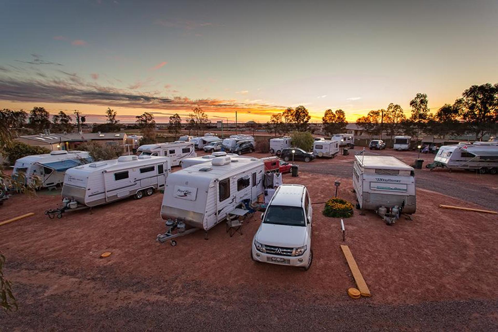 Opal Inn Hotel Motel Caravan Park - 4