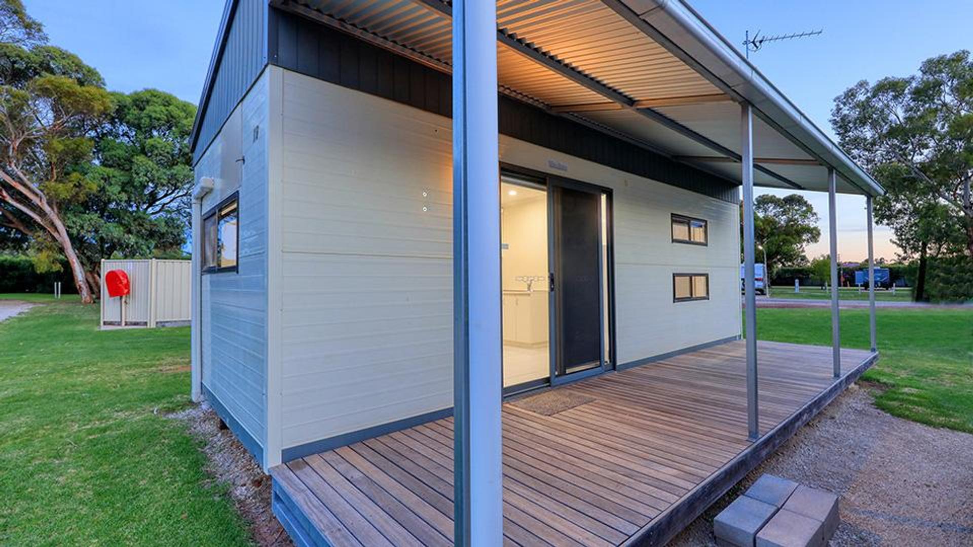 Swan Hill Holiday Park - 2