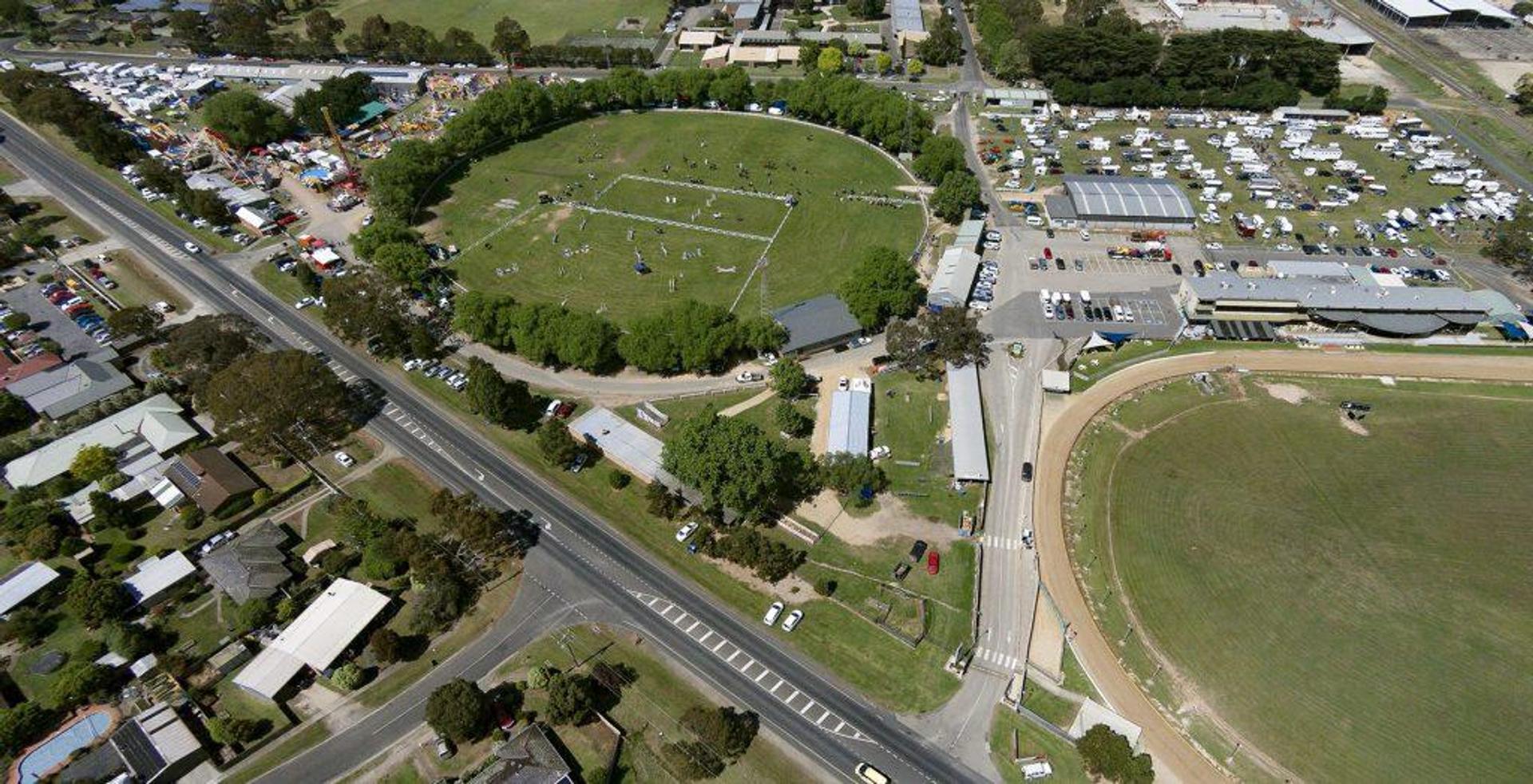 Sale Showgrounds Caravan and Motorhome Park - 2