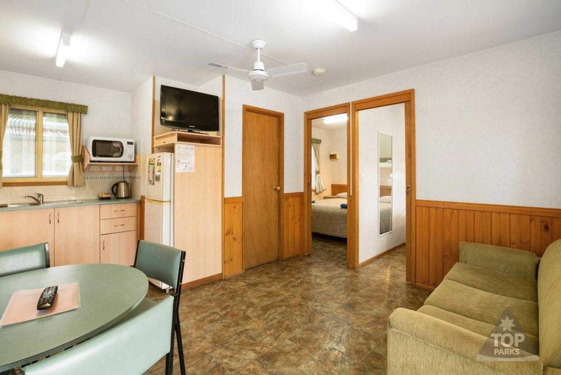 Wintersun Cabin & Caravan Park - 3