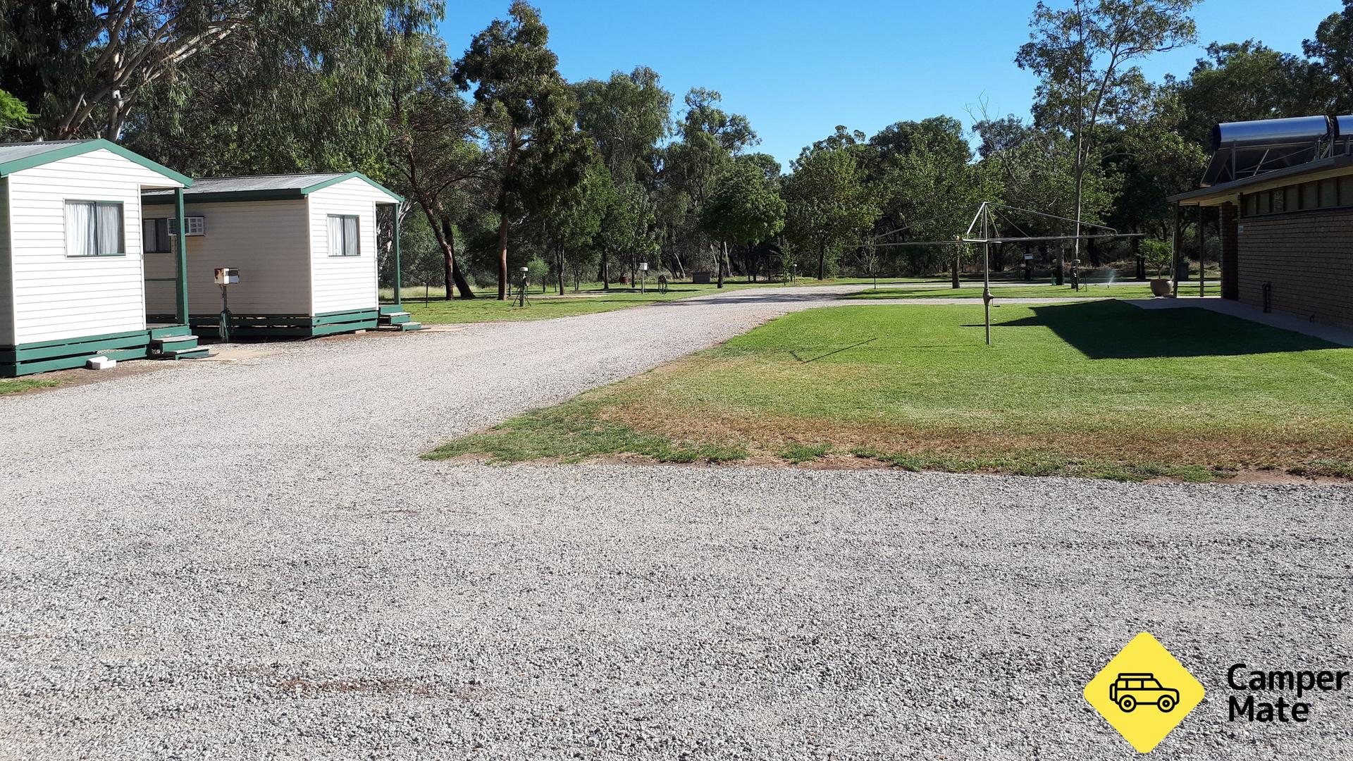 Jerilderie Motel & Caravan Park - 1