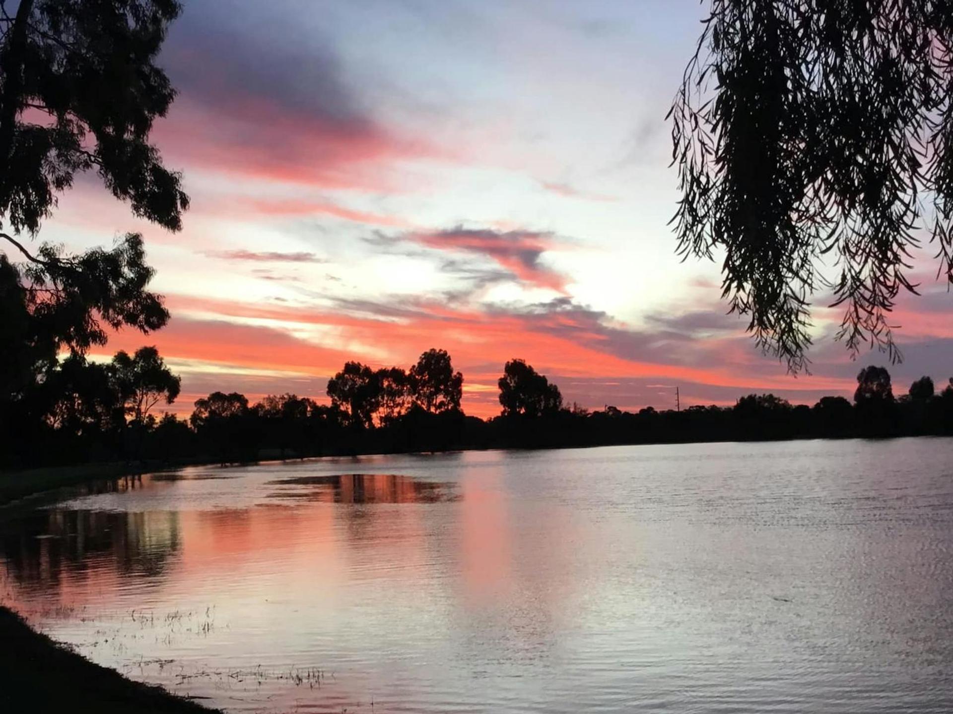 Moulamein Lakeside Caravan Park - 2