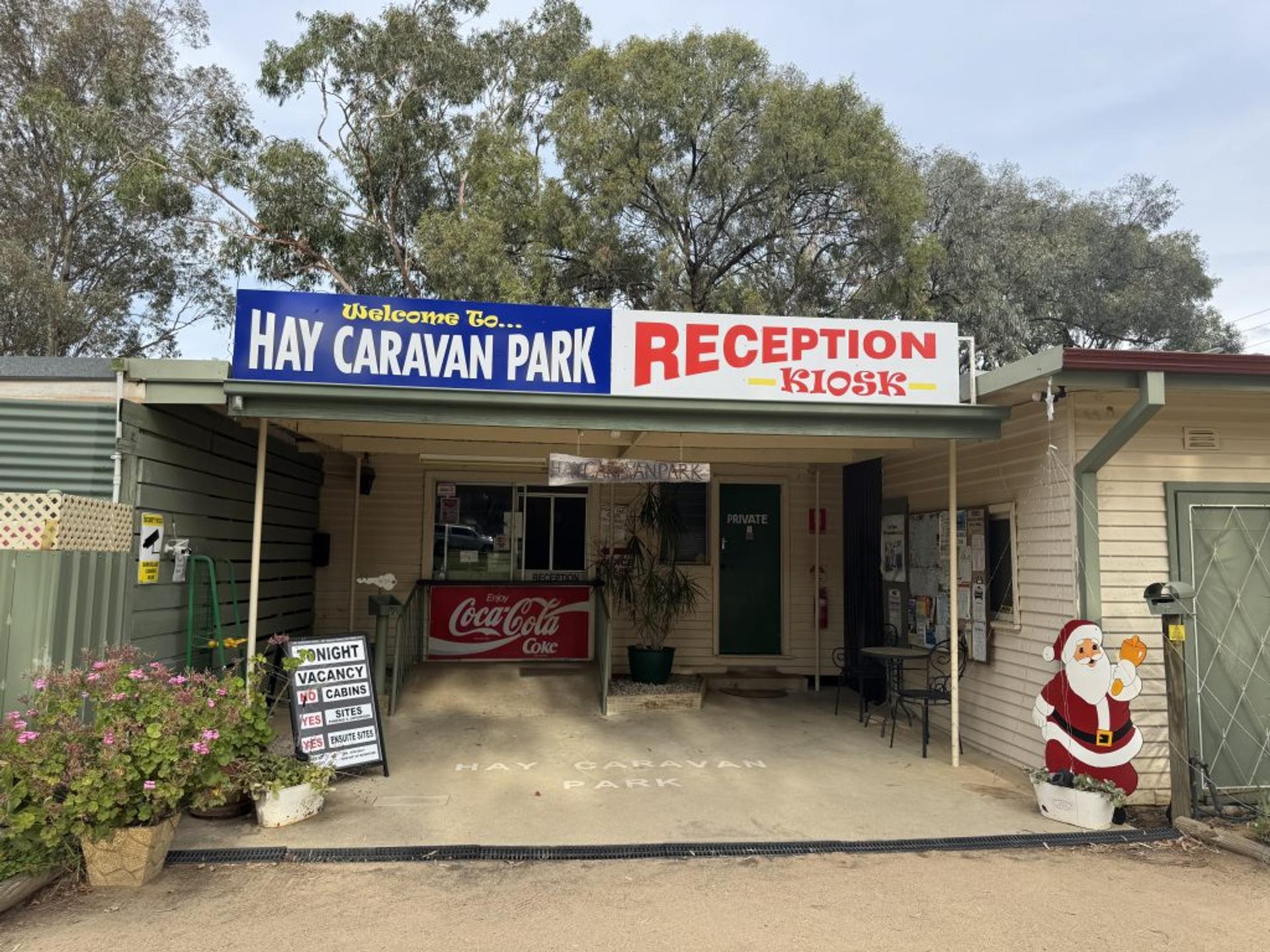 Hay Caravan Park - 4