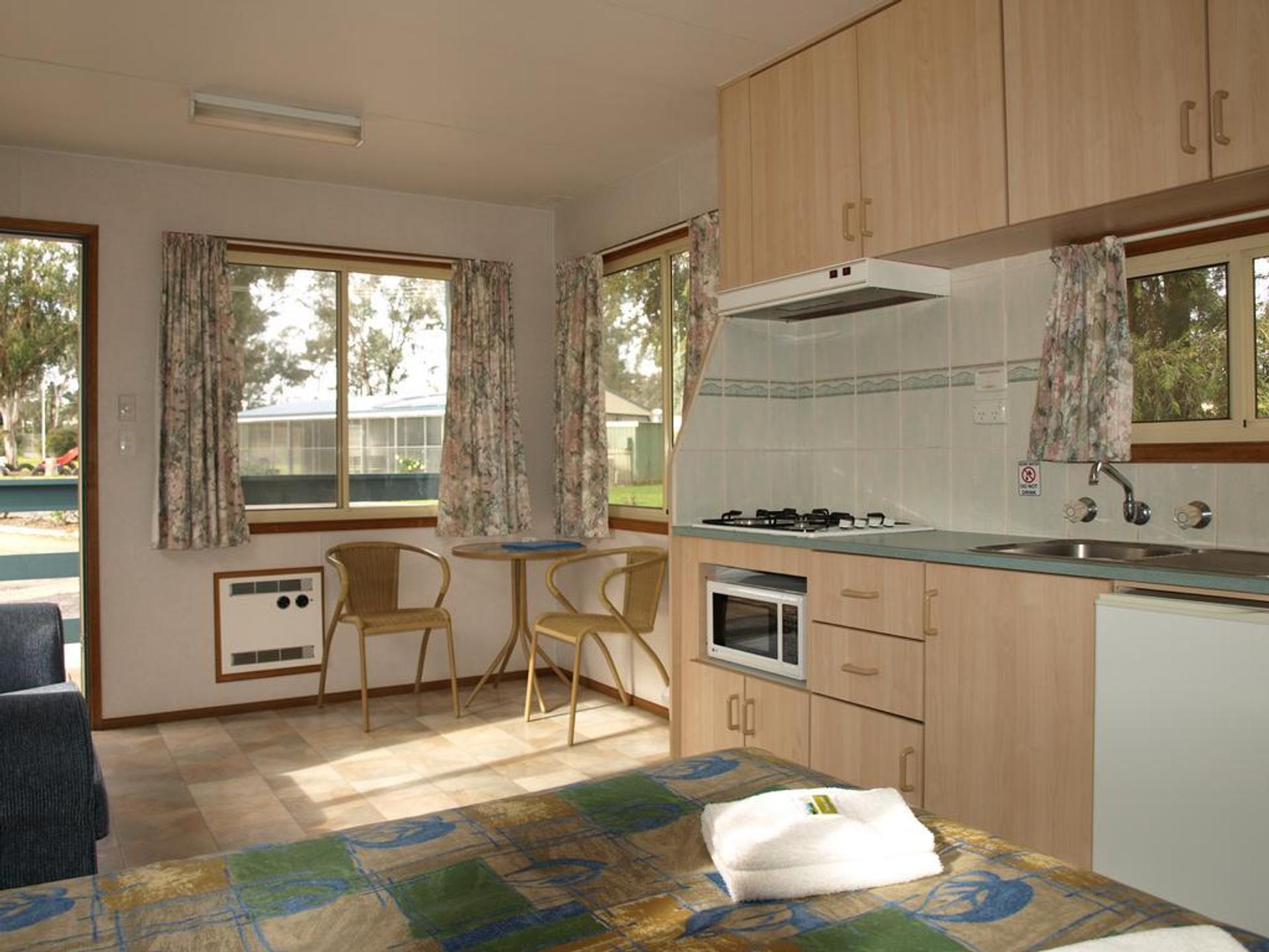 Cowra Holiday Park - 3