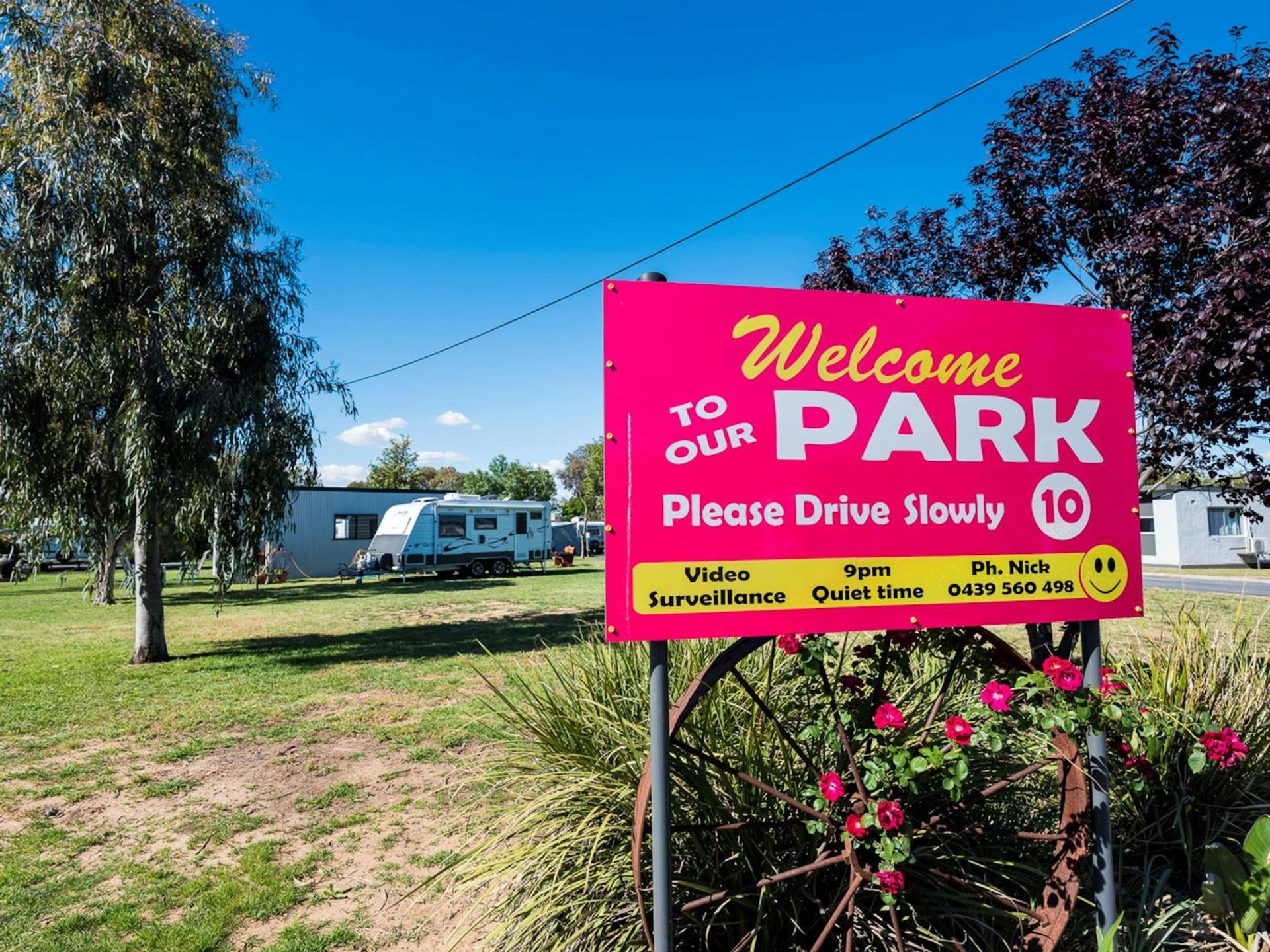 Forbes Caravan & Cabin Park - 2