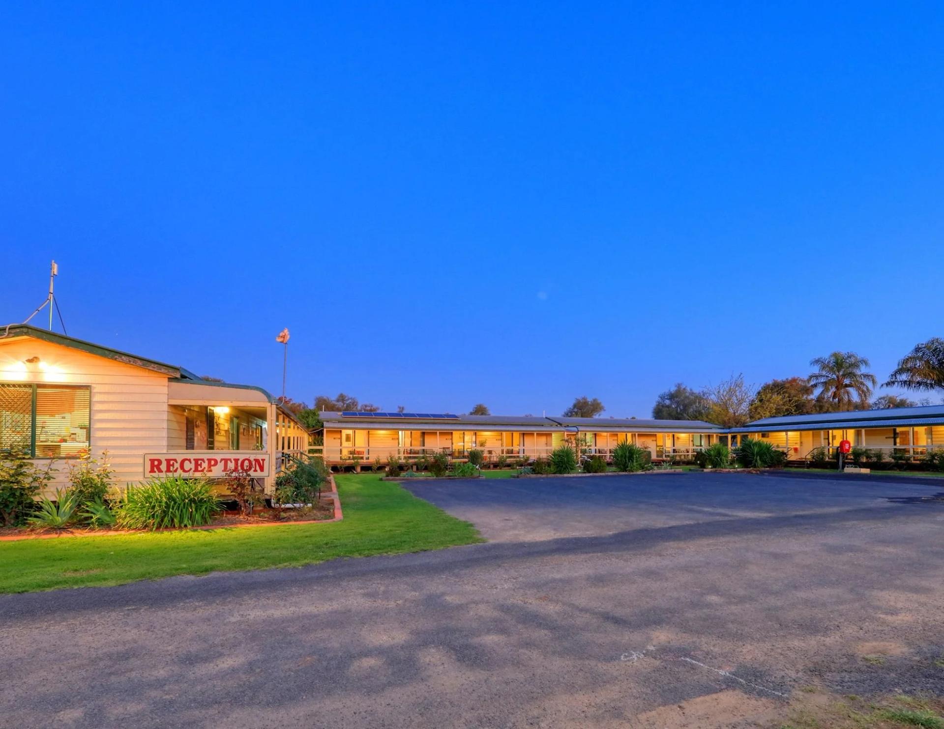 Narromine Tourist Park & Motel - 1