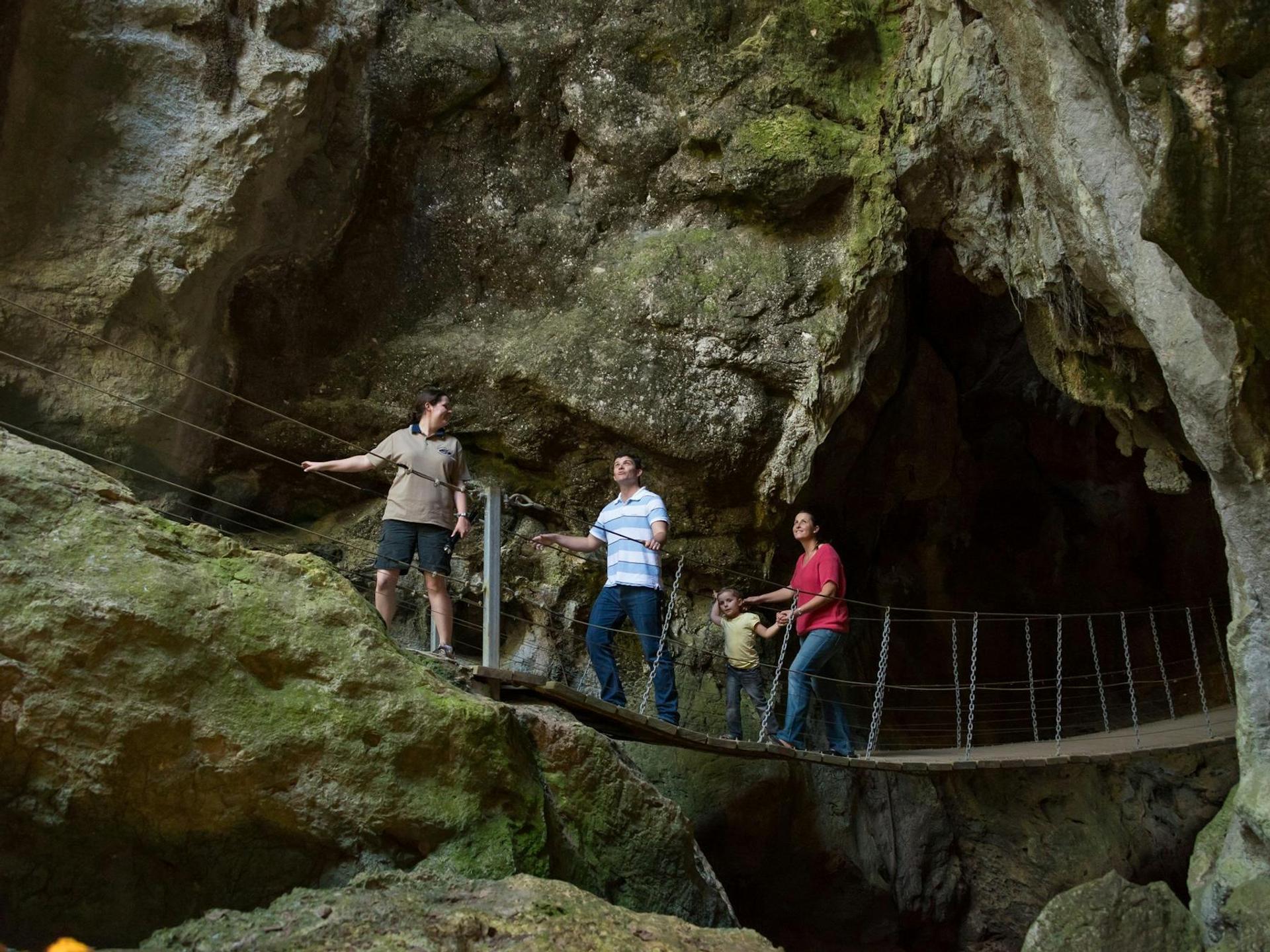 Capricorn Caves Tourist Park - 3