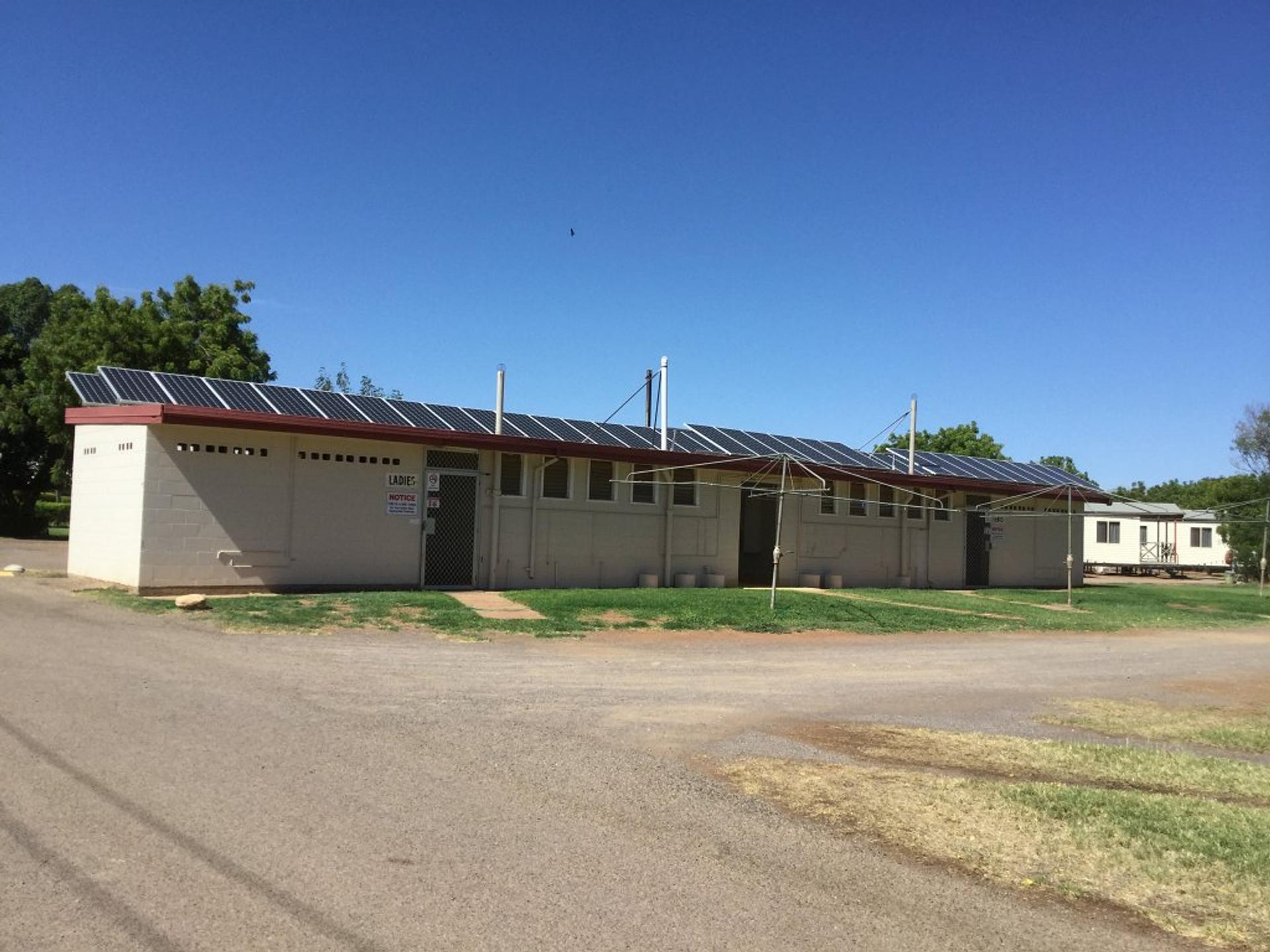 Cloncurry Caravan Park Oasis - 4