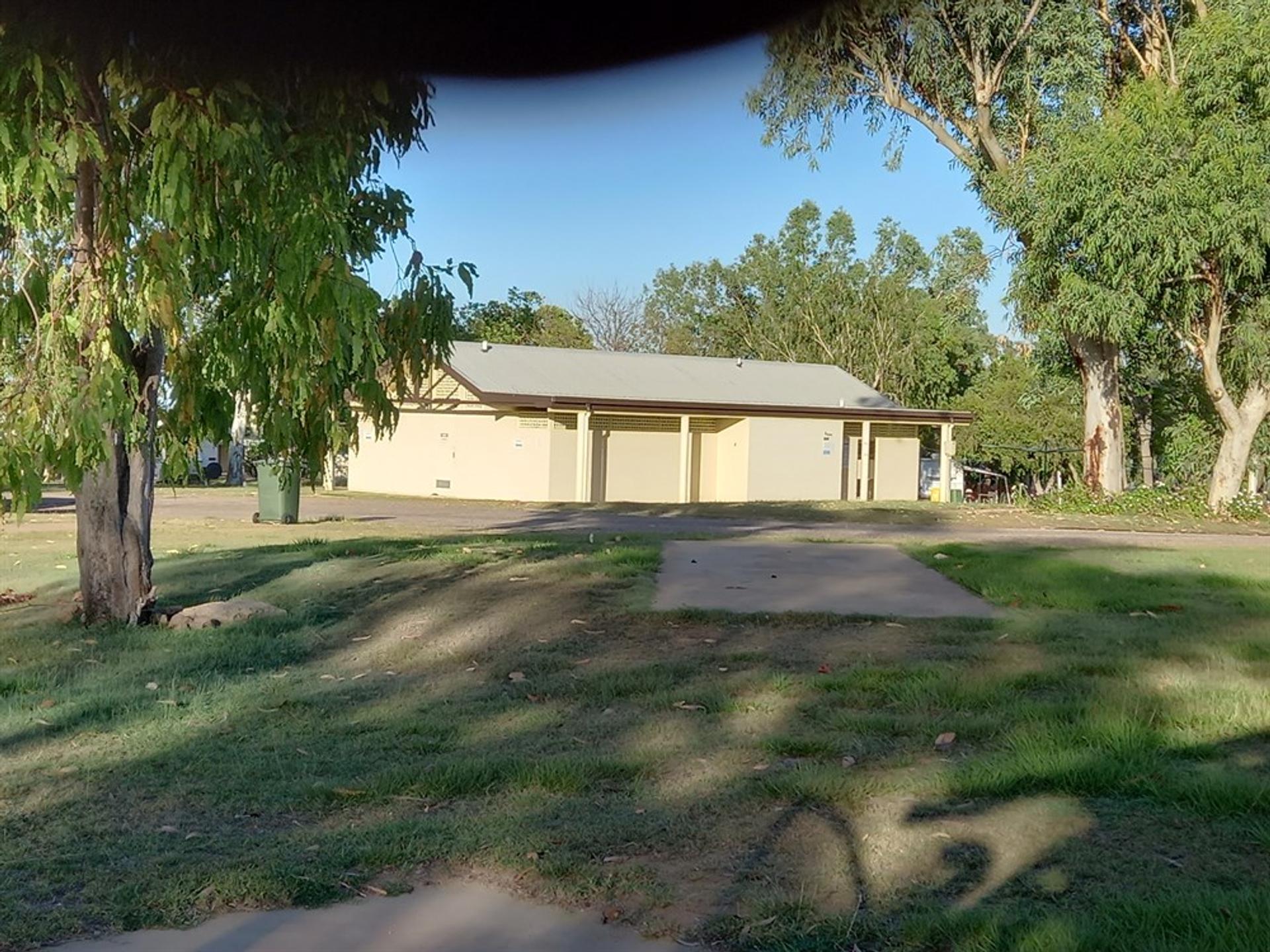Burdekin Dam Caravan Park - 1