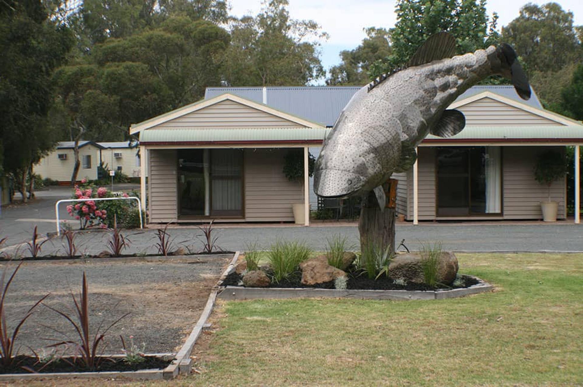 Deniliquin Riverside Caravan Park - 2