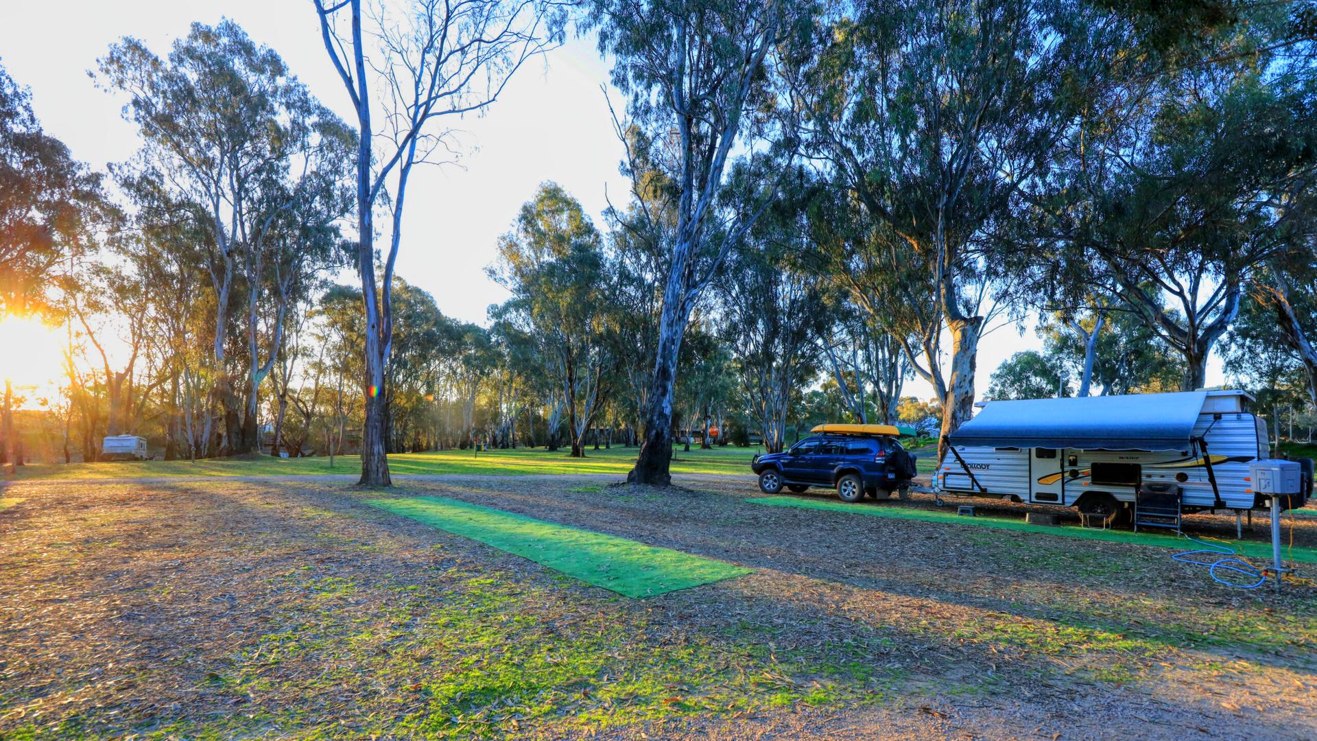 Park Lane Deniliquin Holiday Park - Image 4