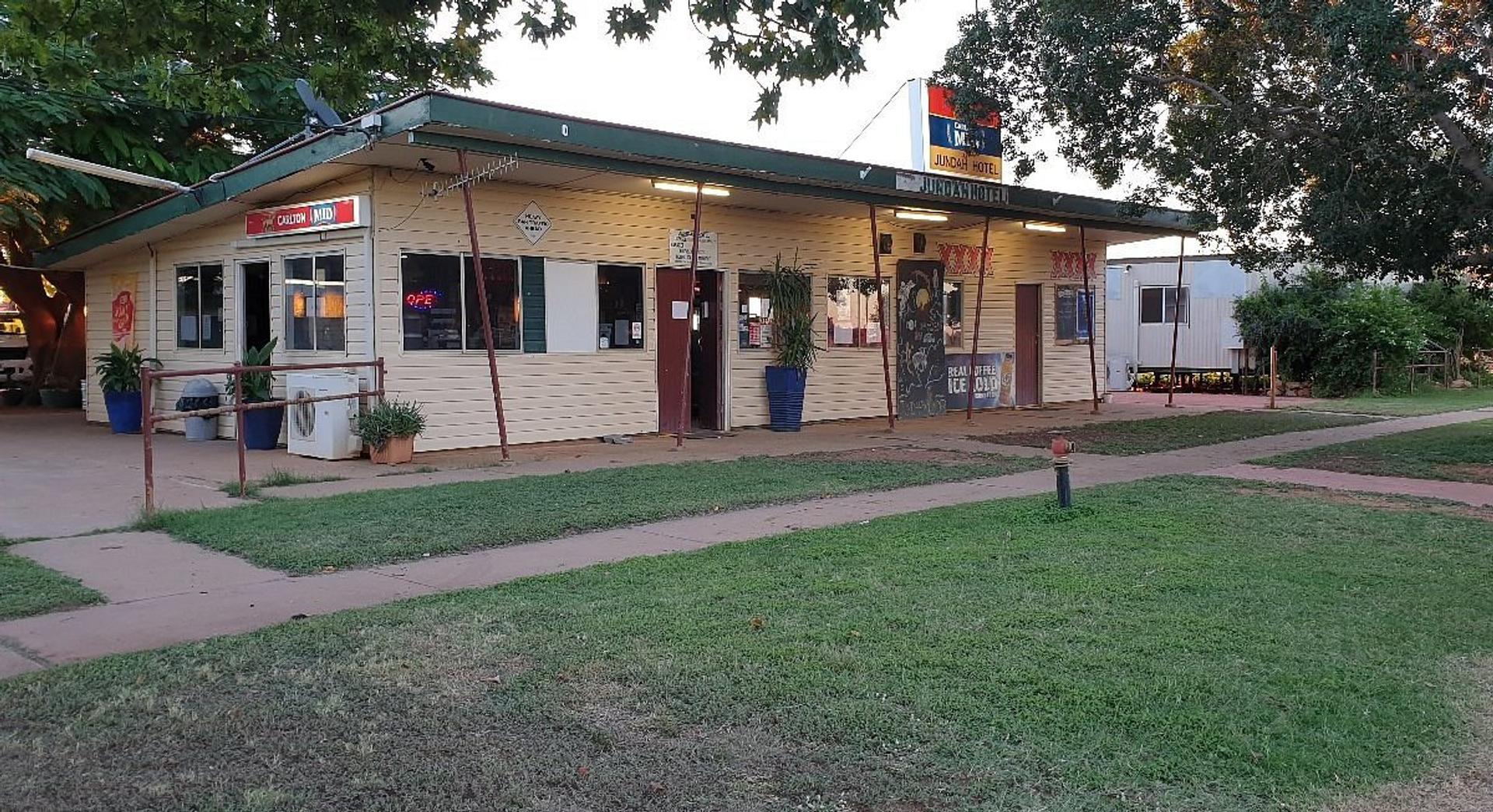 Jundah Hotel Caravan Park - 2