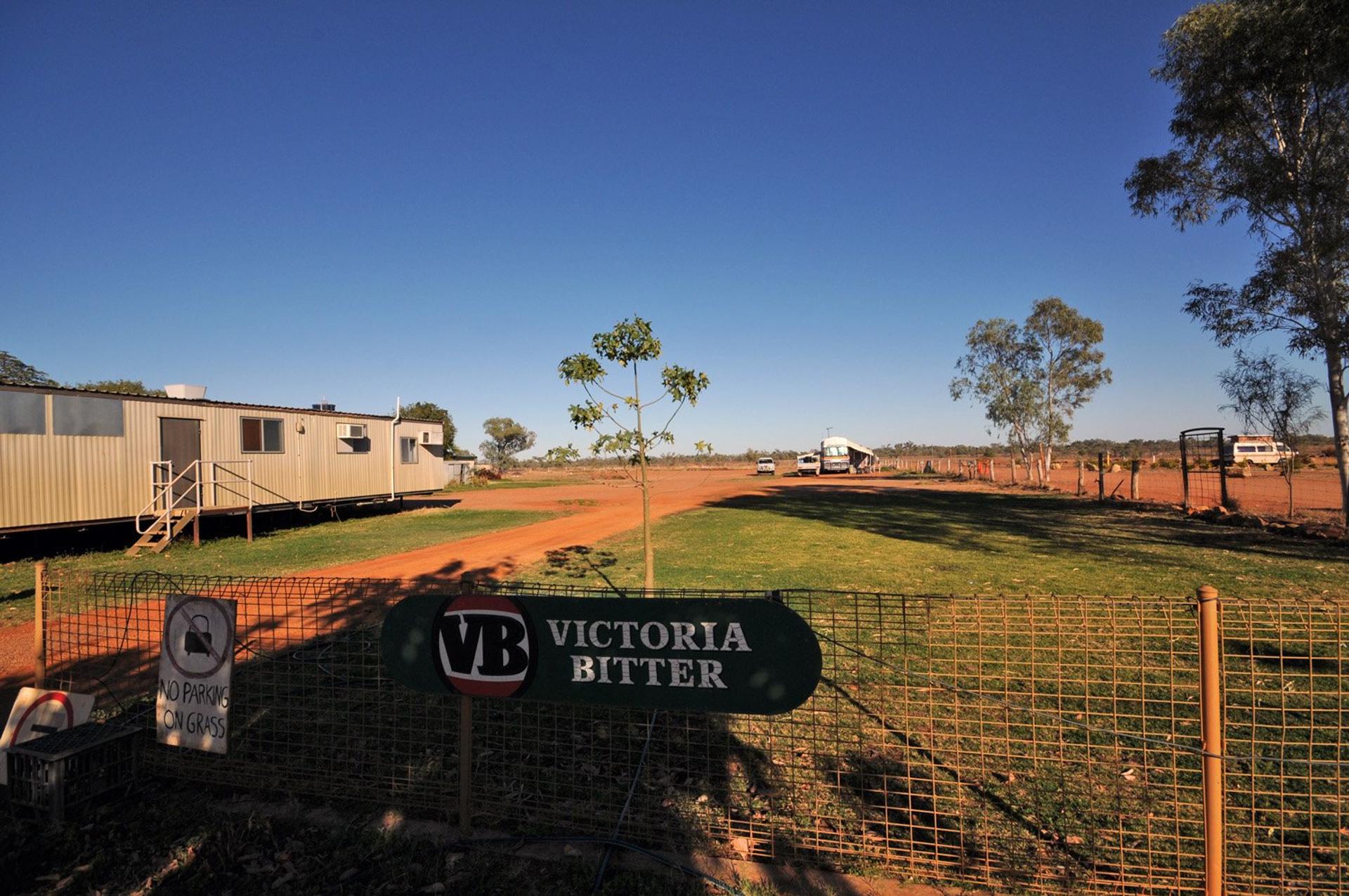 Jundah Hotel Caravan Park - 1