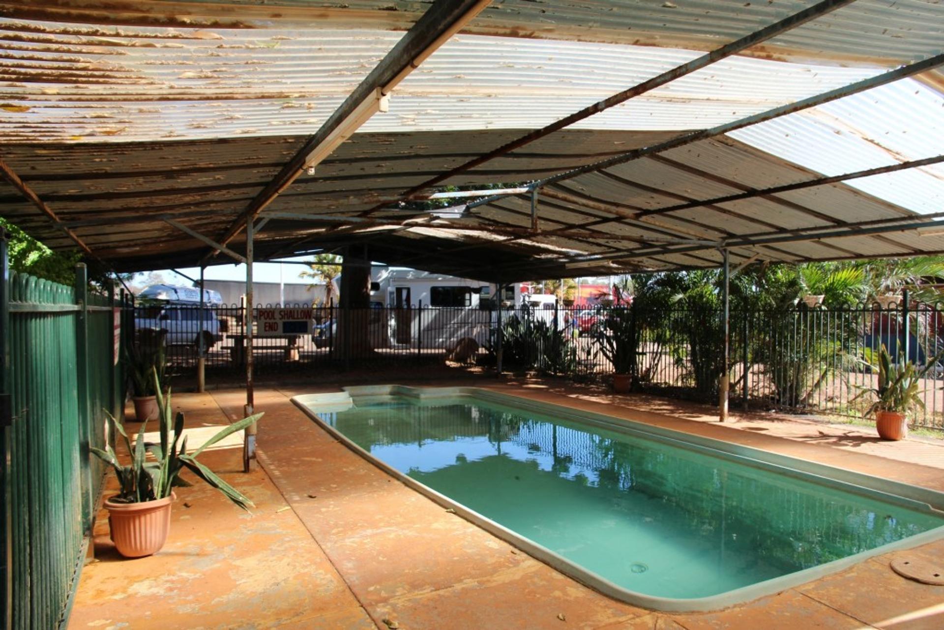 Daly Waters Hi-Way Inn Caravan Park - 2