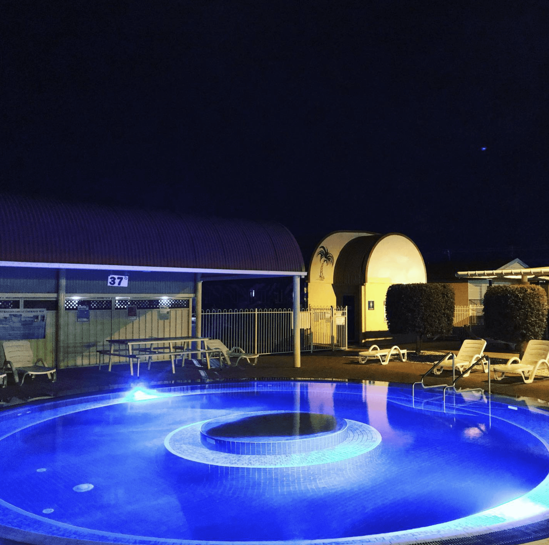 Gwydir Carapark & Thermal Pools - 2
