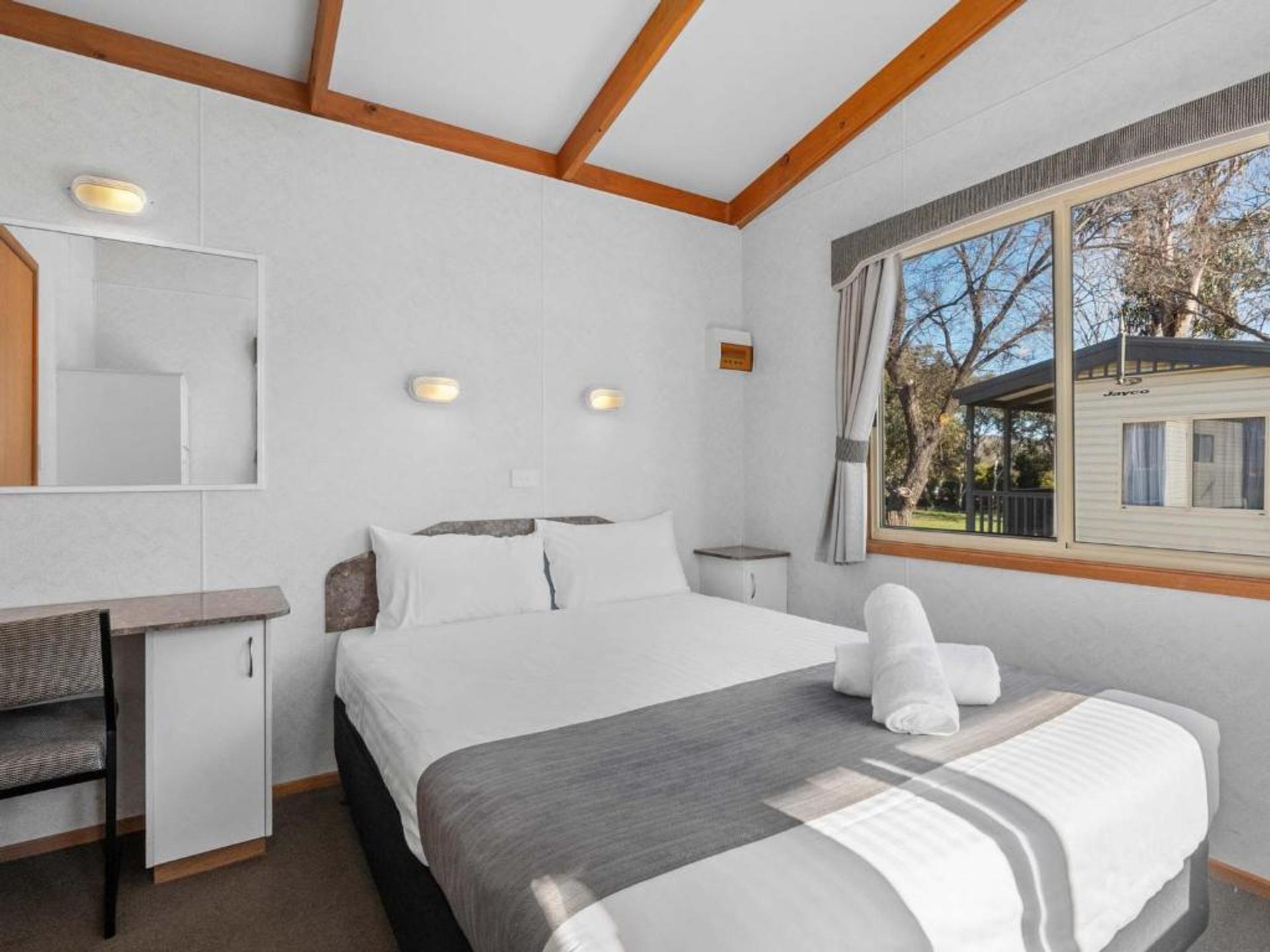 Canberra Holiday Village - Image 2