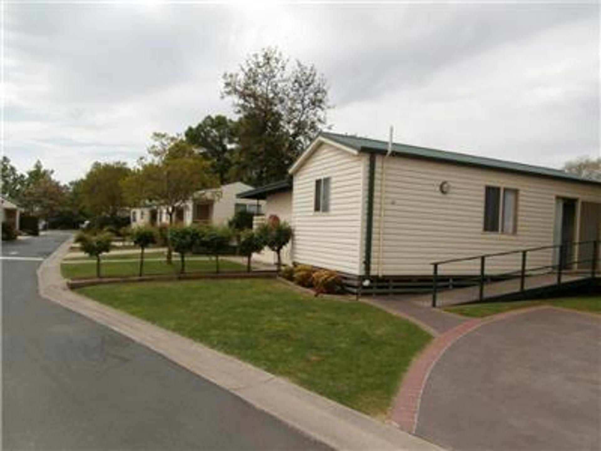 Wodonga Caravan & Cabin Park - 2