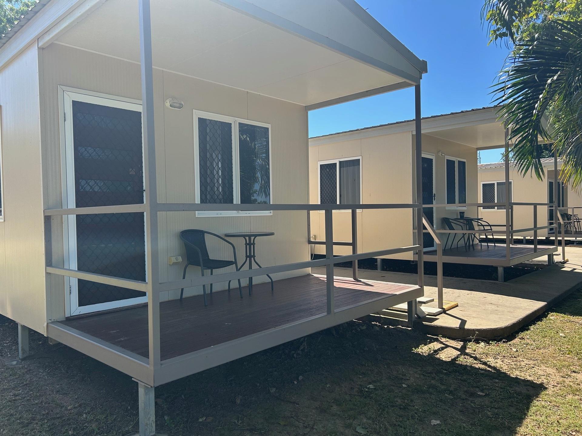 Queen Cabin - Image 3