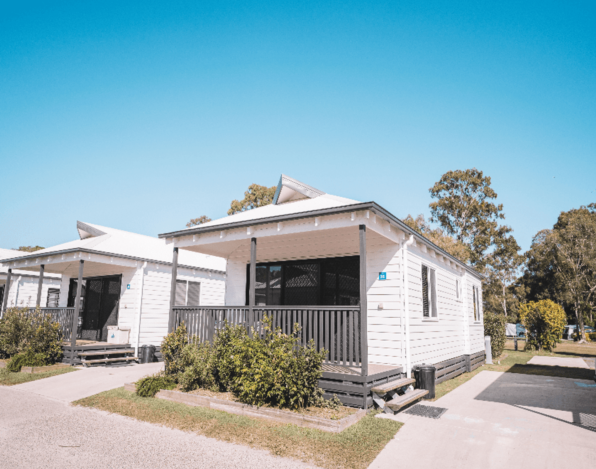 Superior 2 Bedroom Cabin - Sleeps 5 - 1