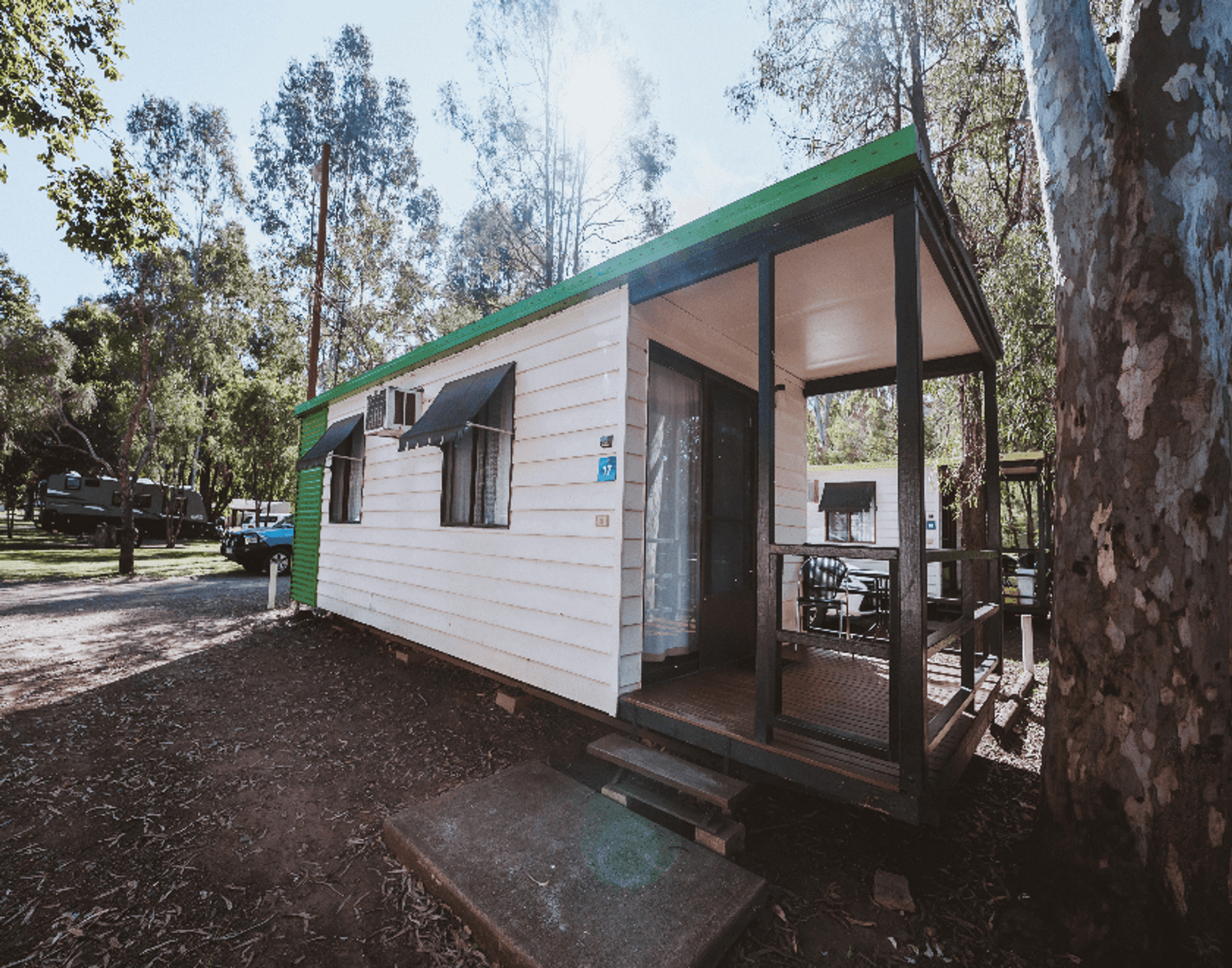 Standard Studio Cabin - Sleeps 4 - 1