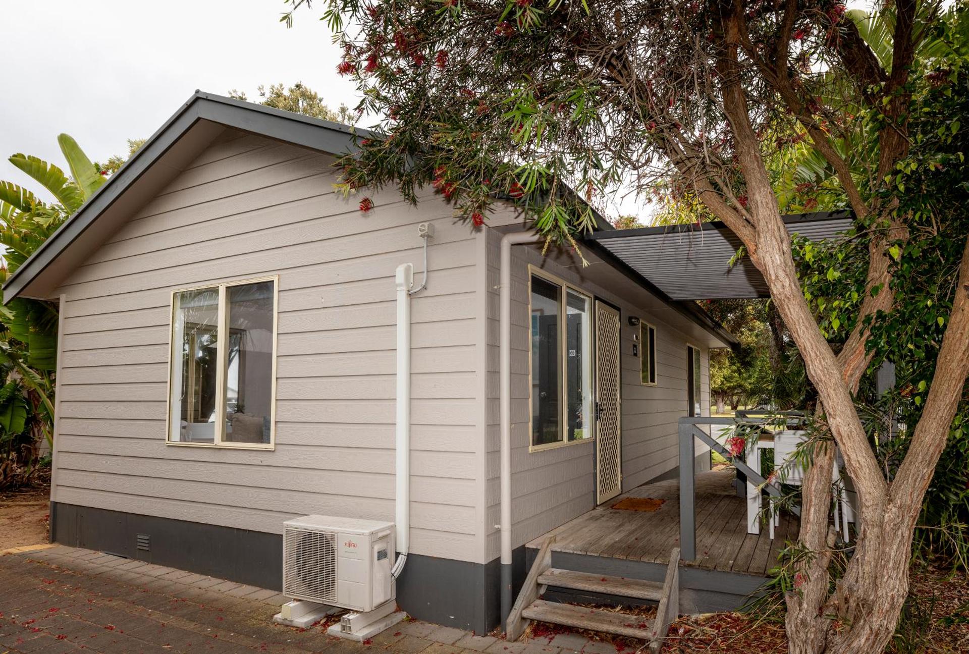 2 Bedroom Superior Access Cabin - Sleeps 6 - 1