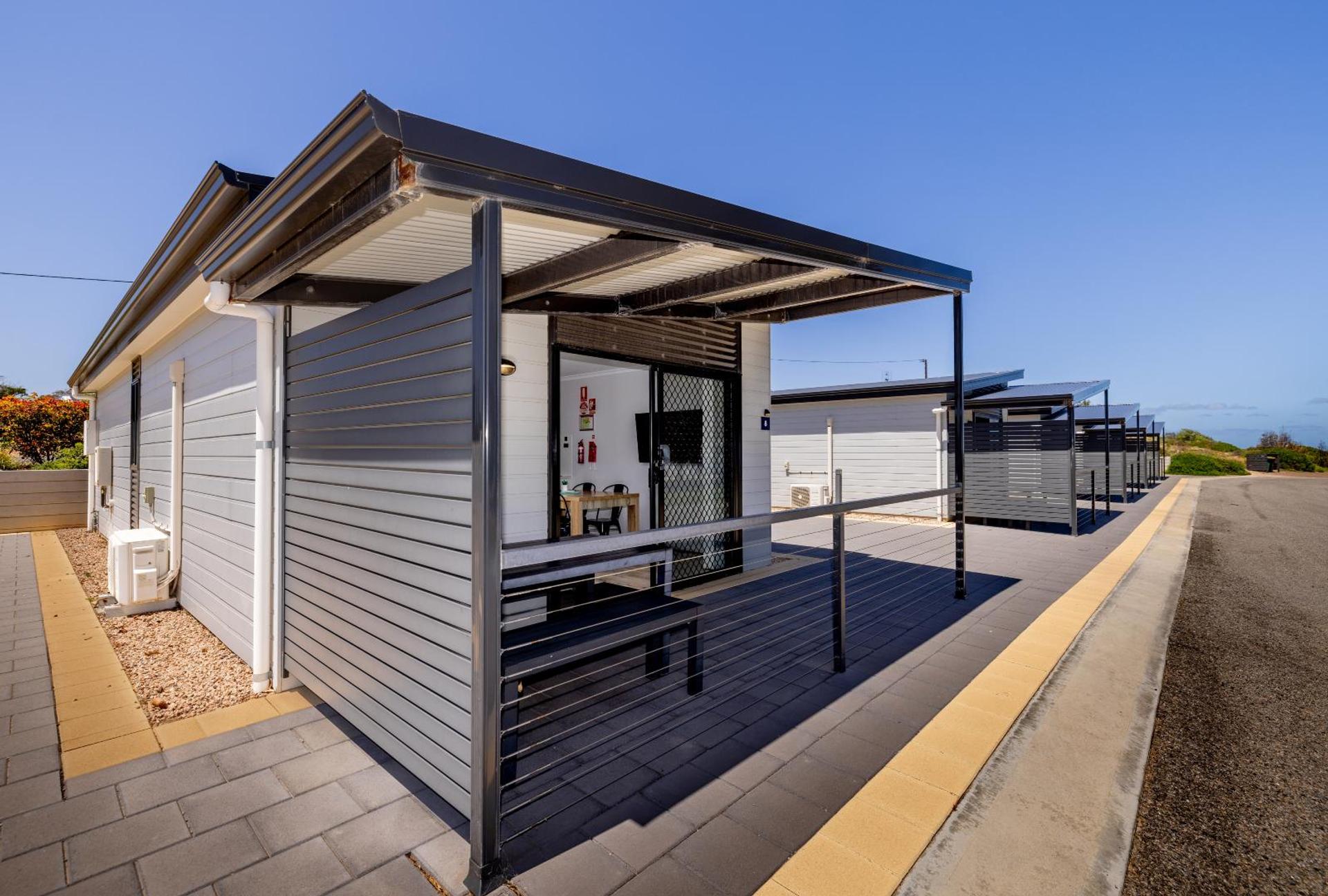 1 Bedroom Standard Access Cabin - Foreshore - Sleeps 2 - 1