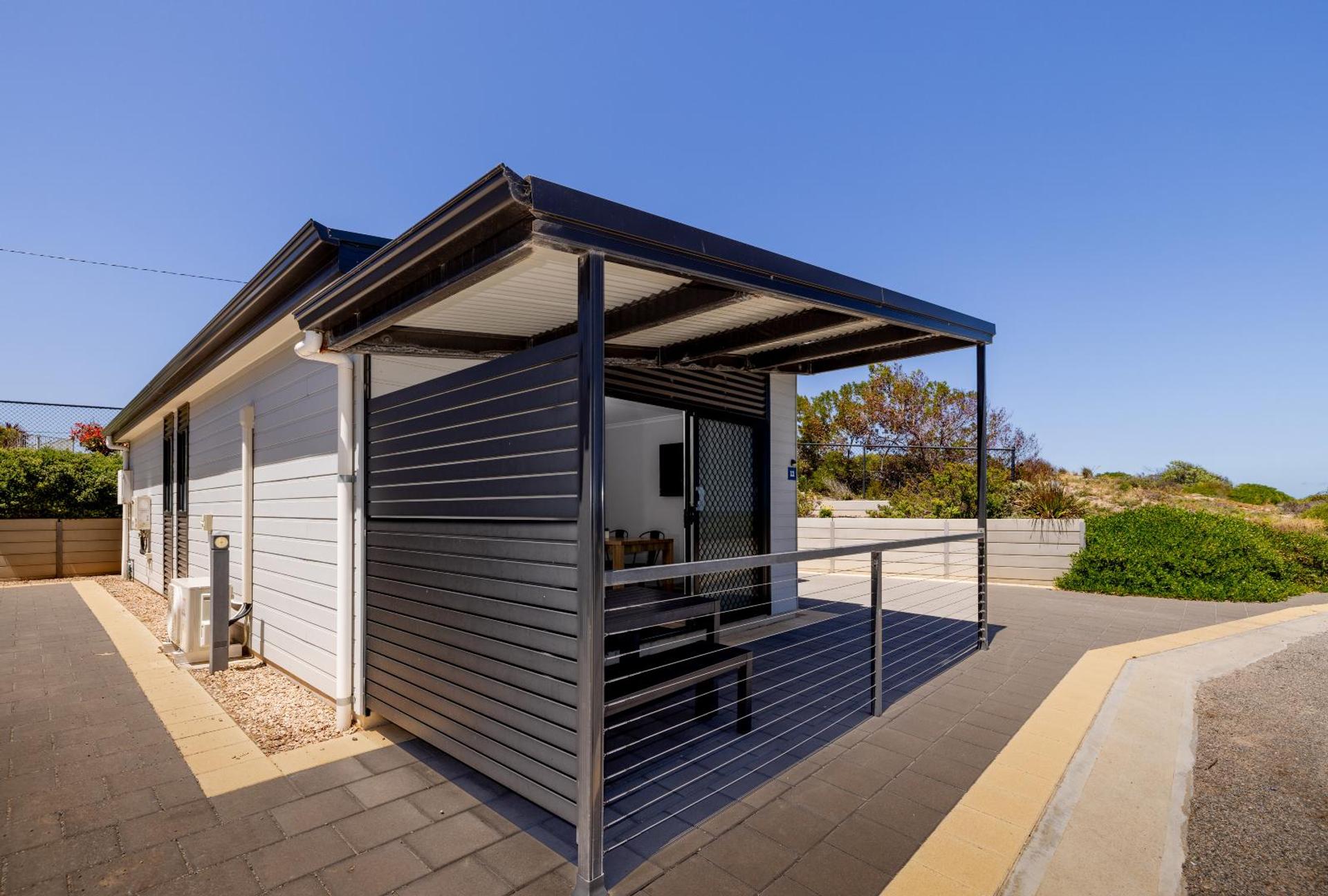 2 Bedroom Standard Cabin - Foreshore - Sleeps 5 - 1