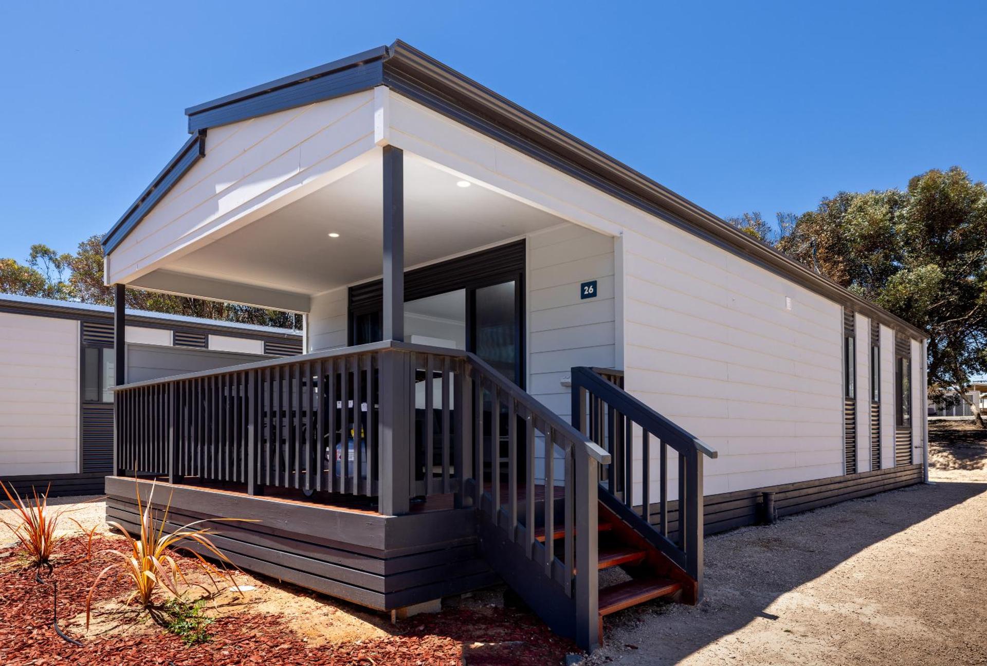 3 Bedroom Deluxe Family Cabin - Sleeps 7 - 1