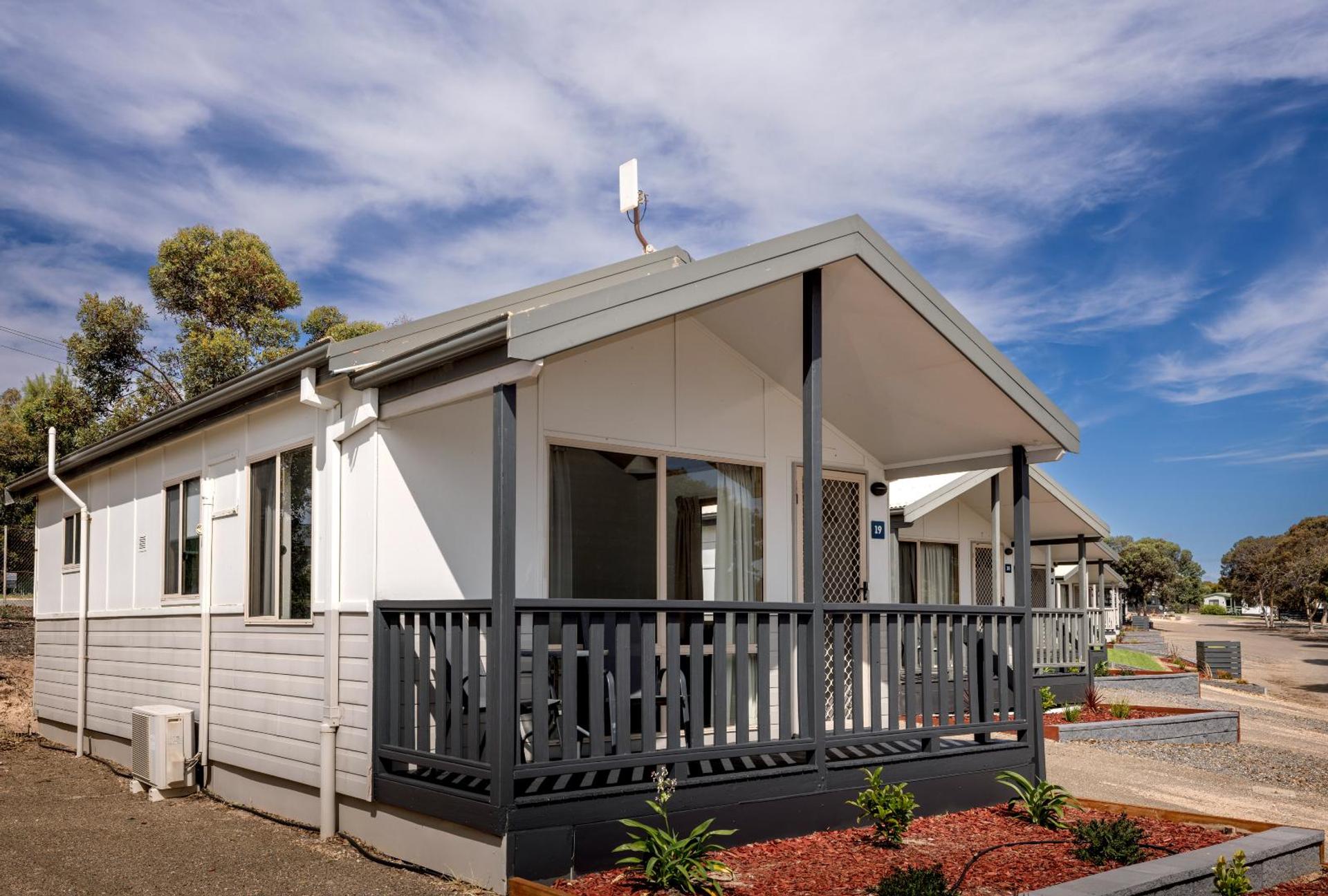 2 Bedroom Standard Cabin - Sleeps 6 - 1