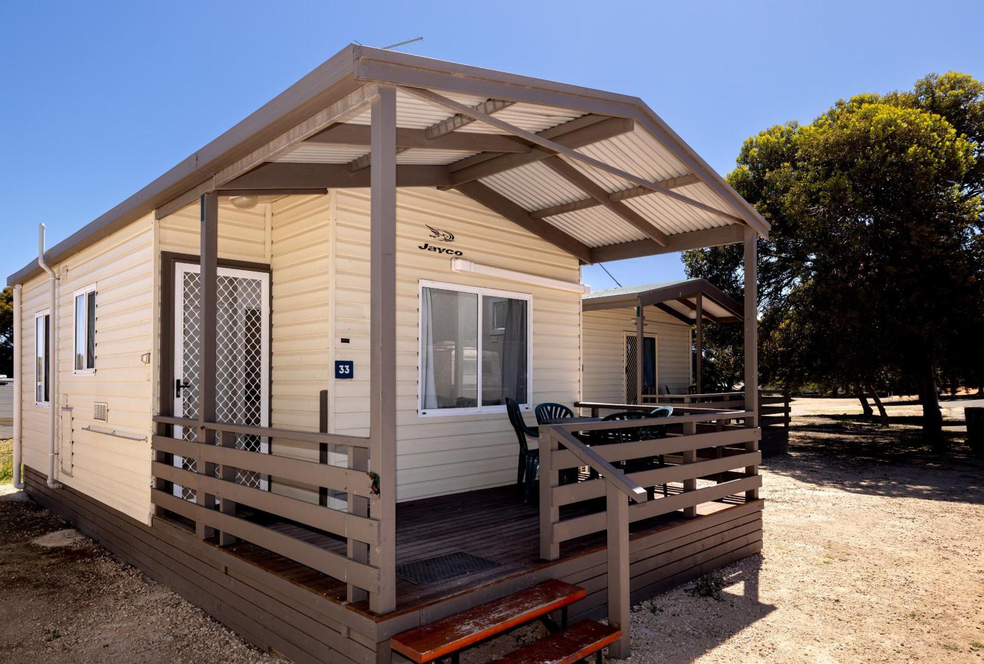 2 Bedroom Economy Cabin - Sleeps 5 - 1