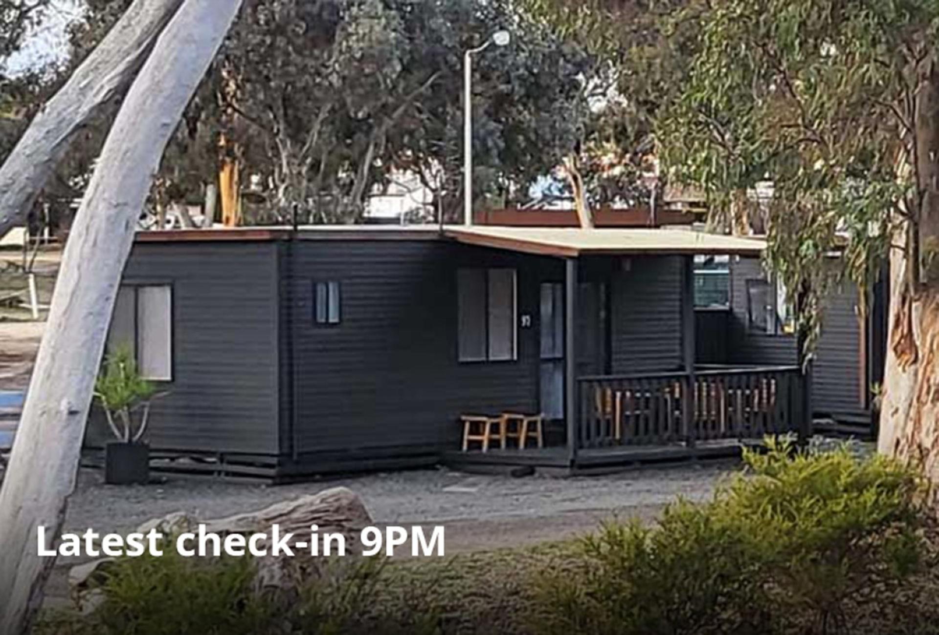 2016 Cabins 1xQueen, 1xEnsuite - 1