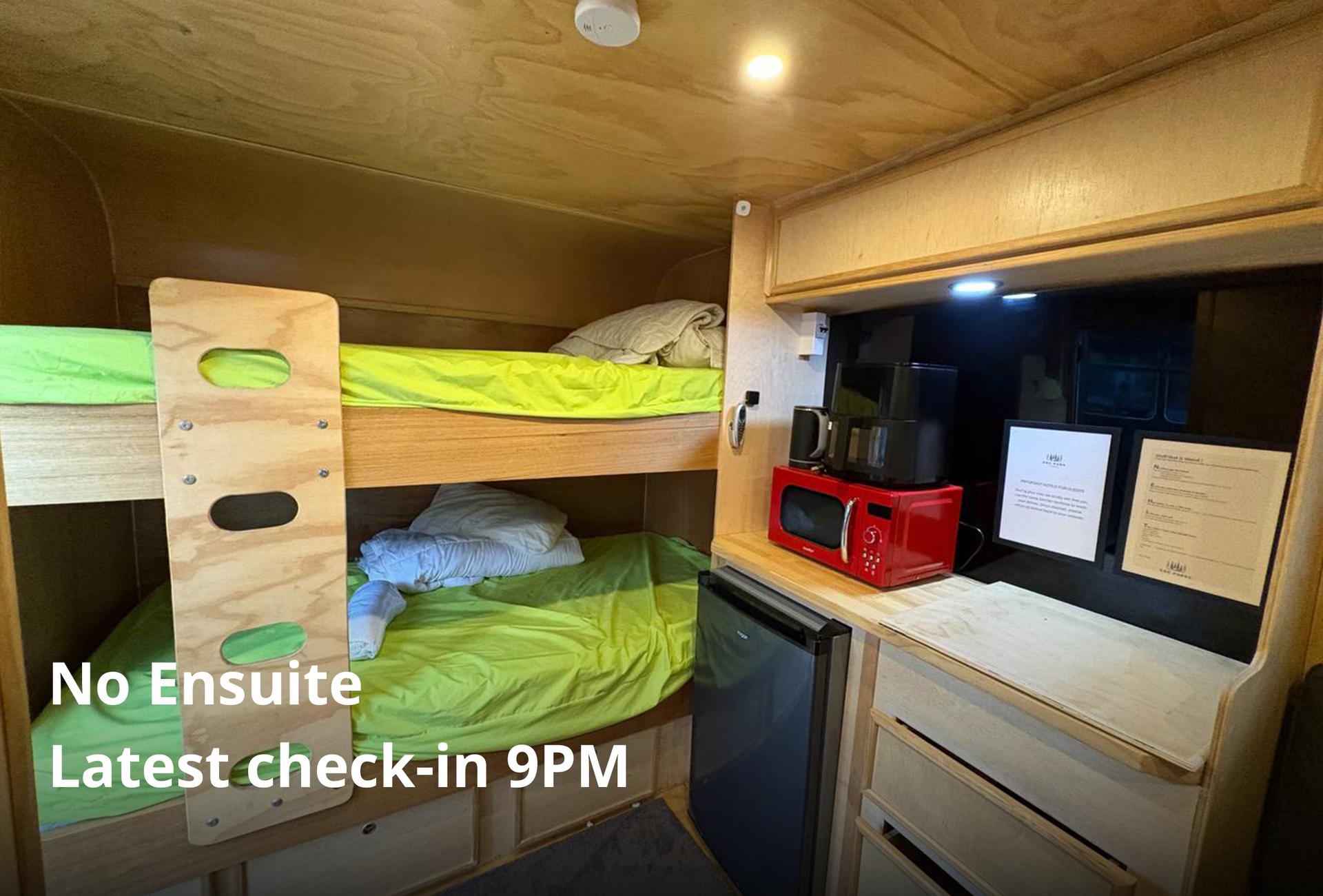 Retro Caravan 2xQueen, 2xK.Single, No Ensuite - Image 3